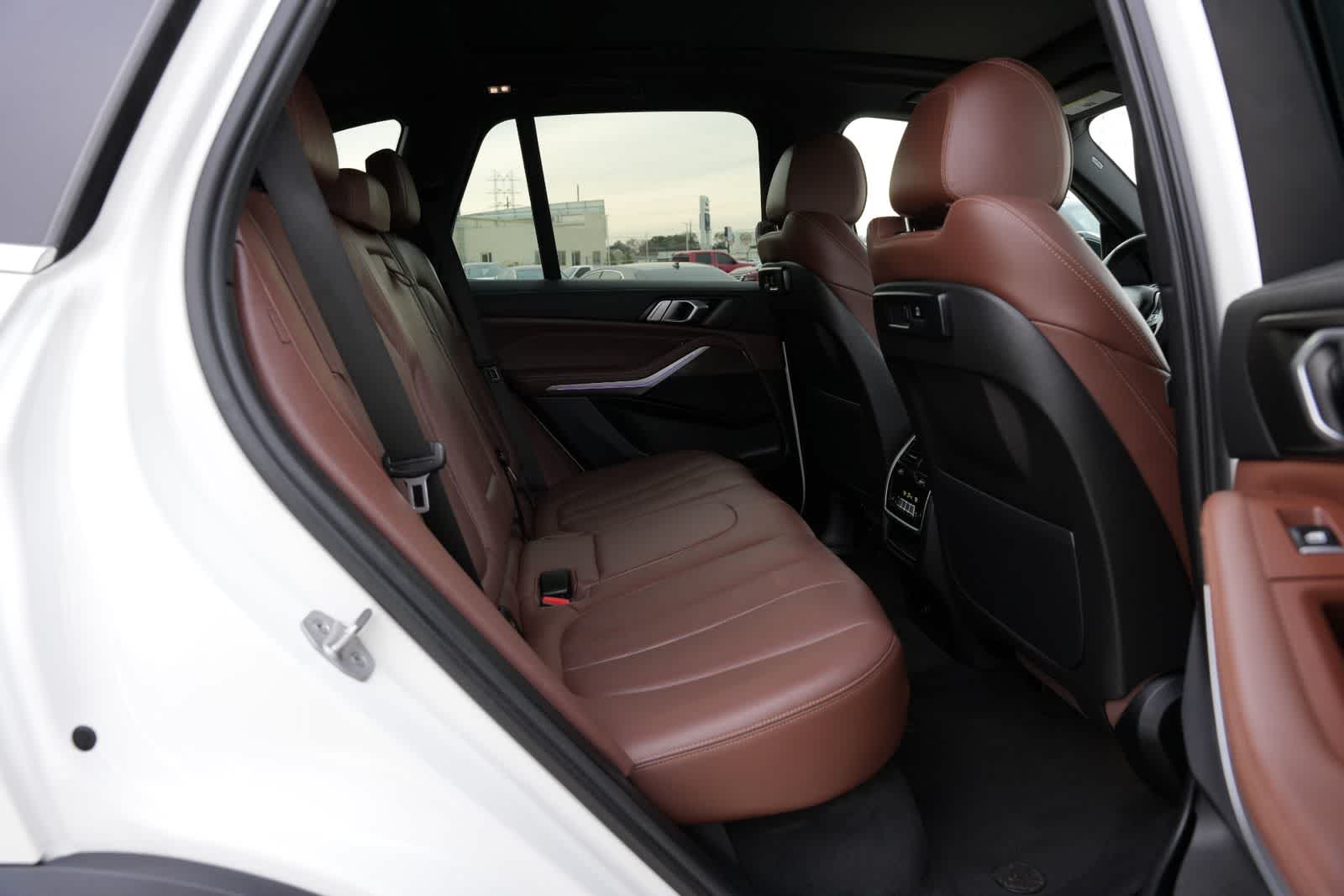 Thumbnail: 2022 BMW X5 - 23