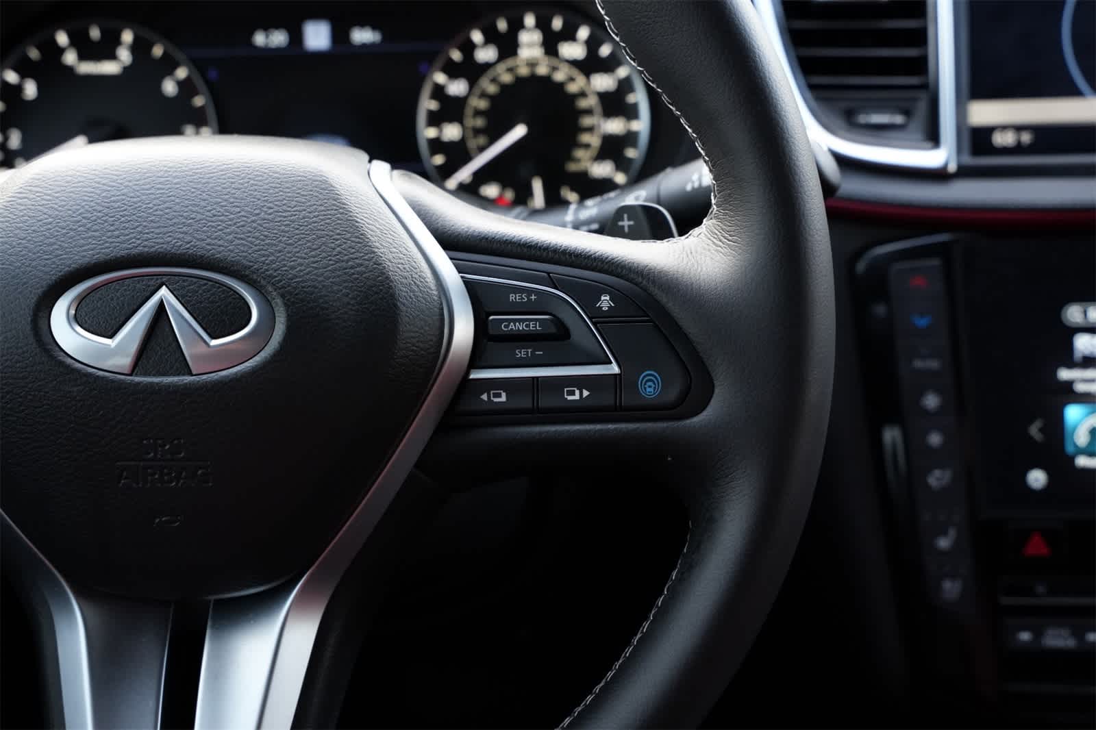 Thumbnail: 2025 INFINITI QX50 - 8