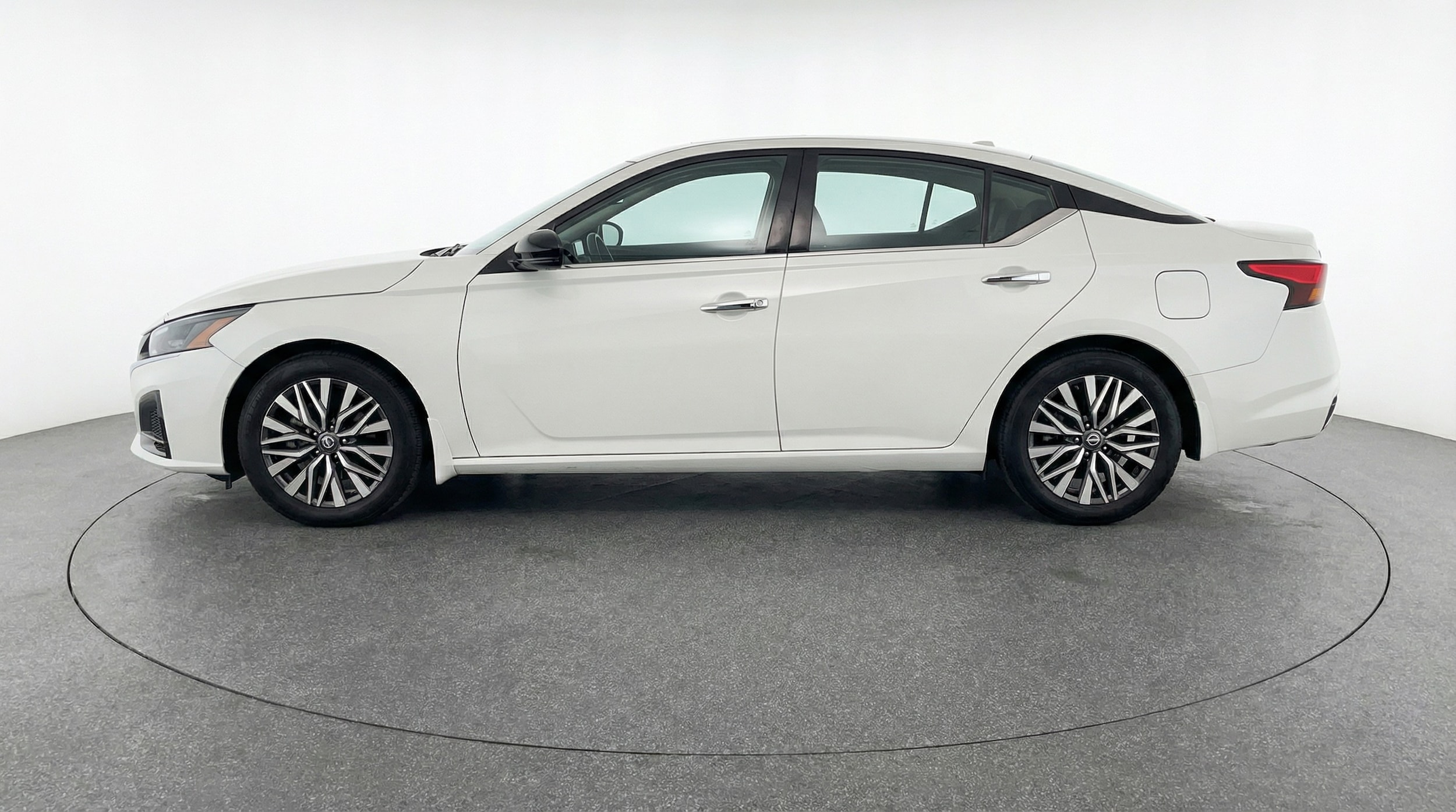 Thumbnail: 2025 Nissan Altima - 4