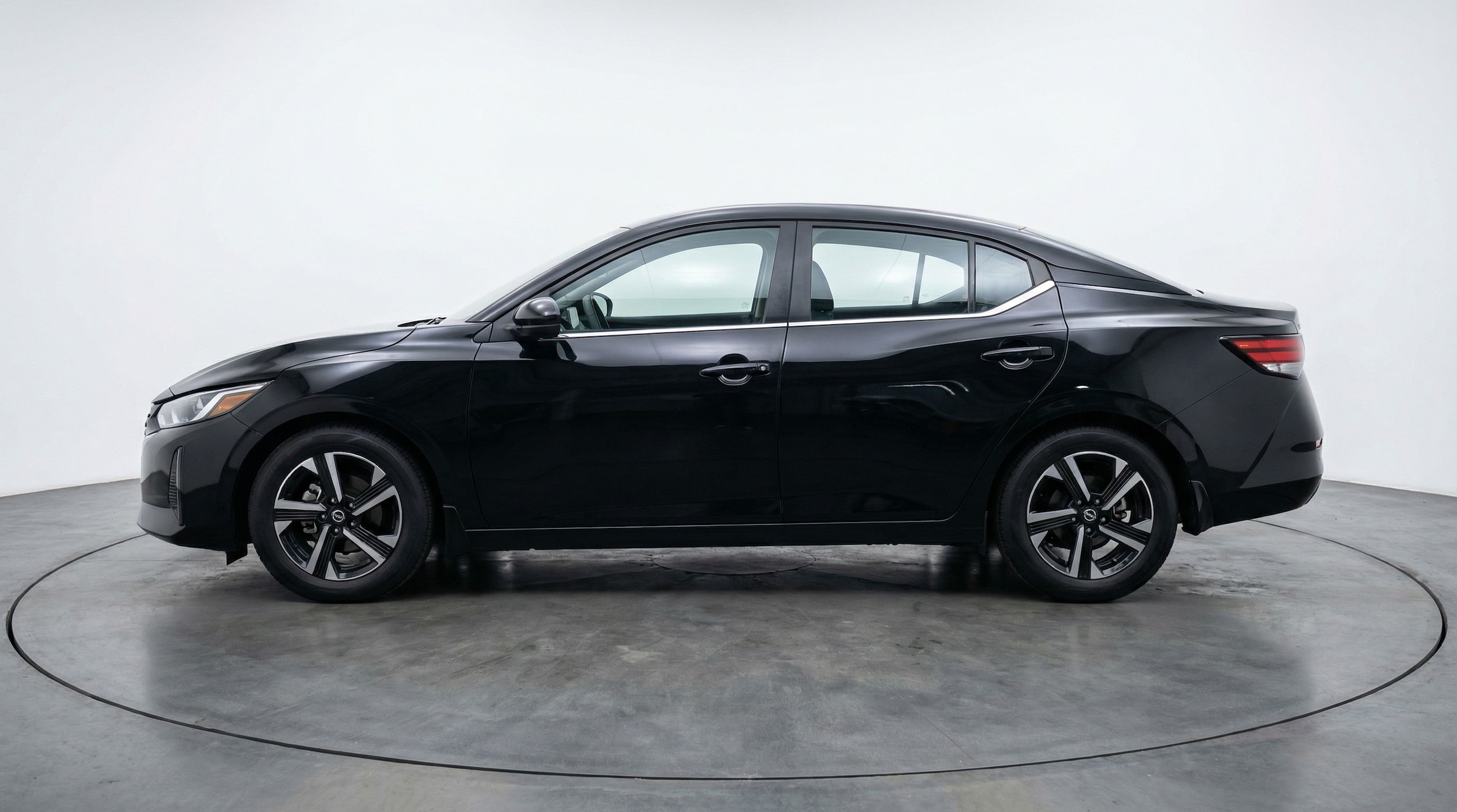 Thumbnail: 2025 Nissan Sentra - 4