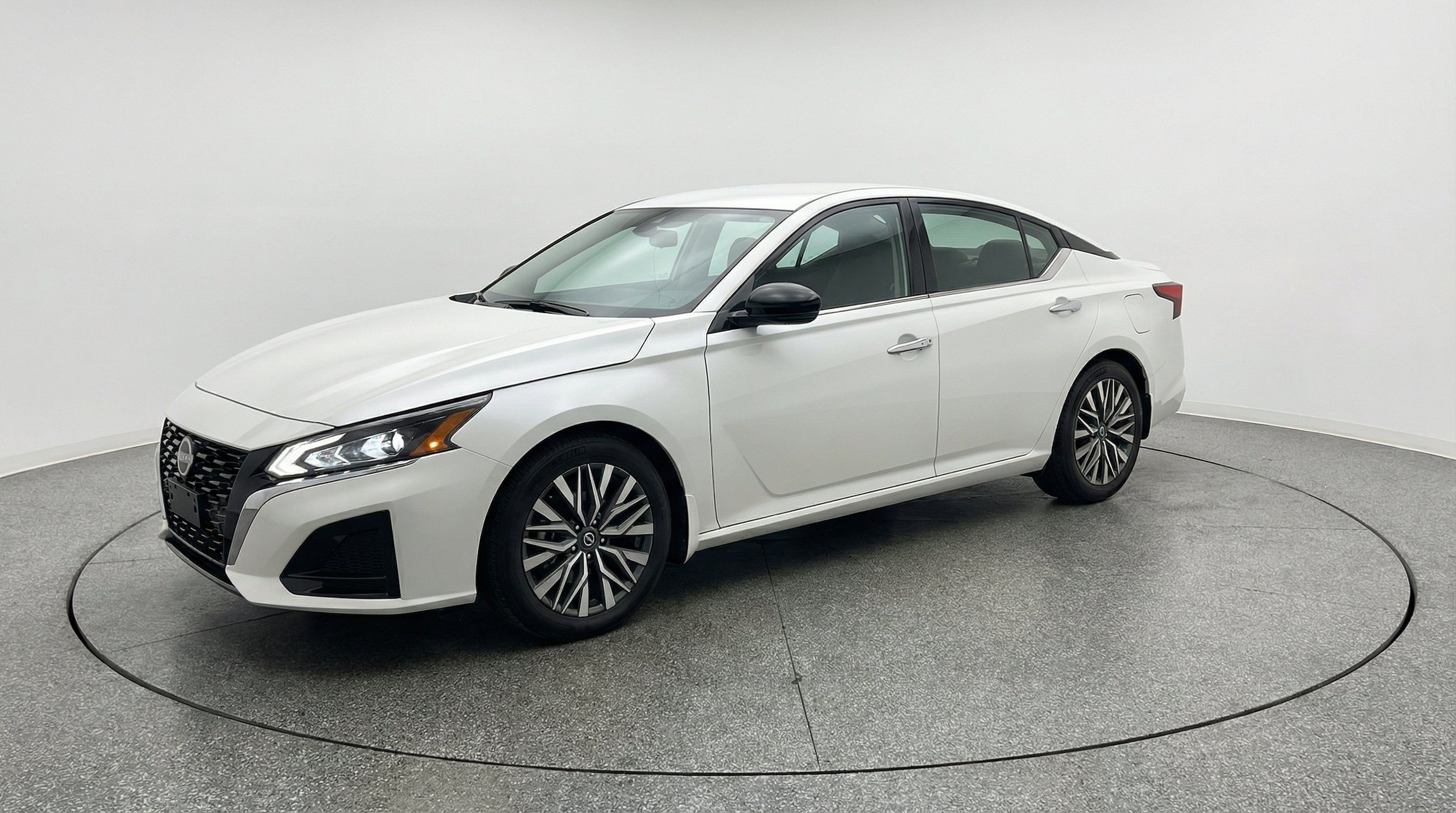 Thumbnail: 2025 Nissan Altima - 3