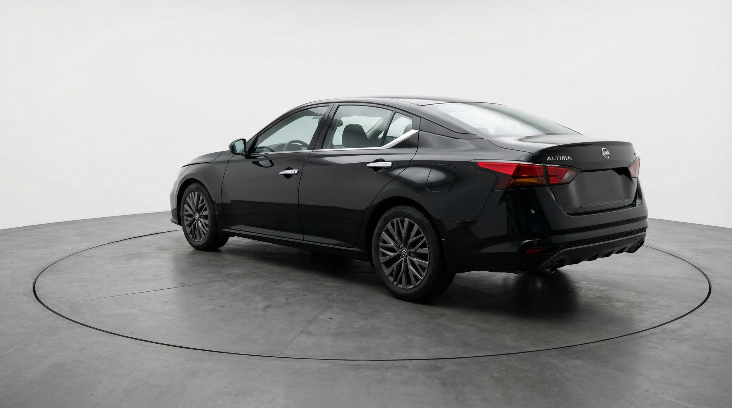 Thumbnail: 2025 Nissan Altima - 5