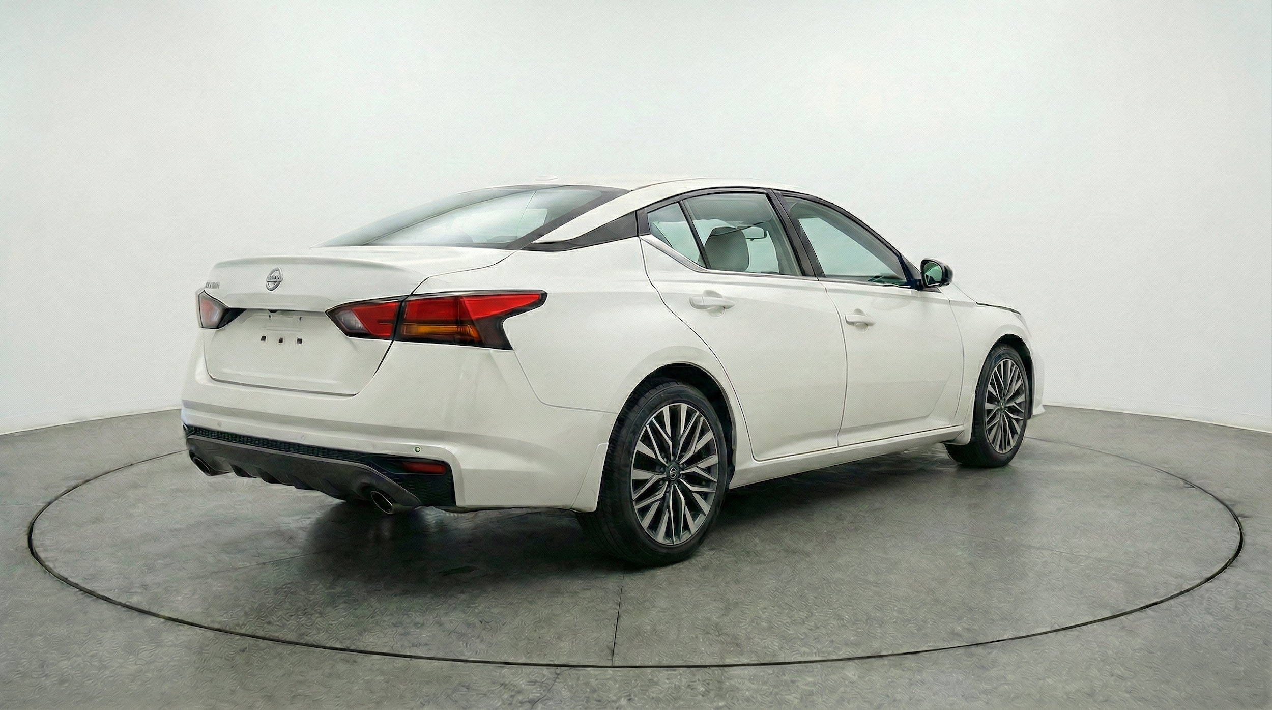 Thumbnail: 2025 Nissan Altima - 9