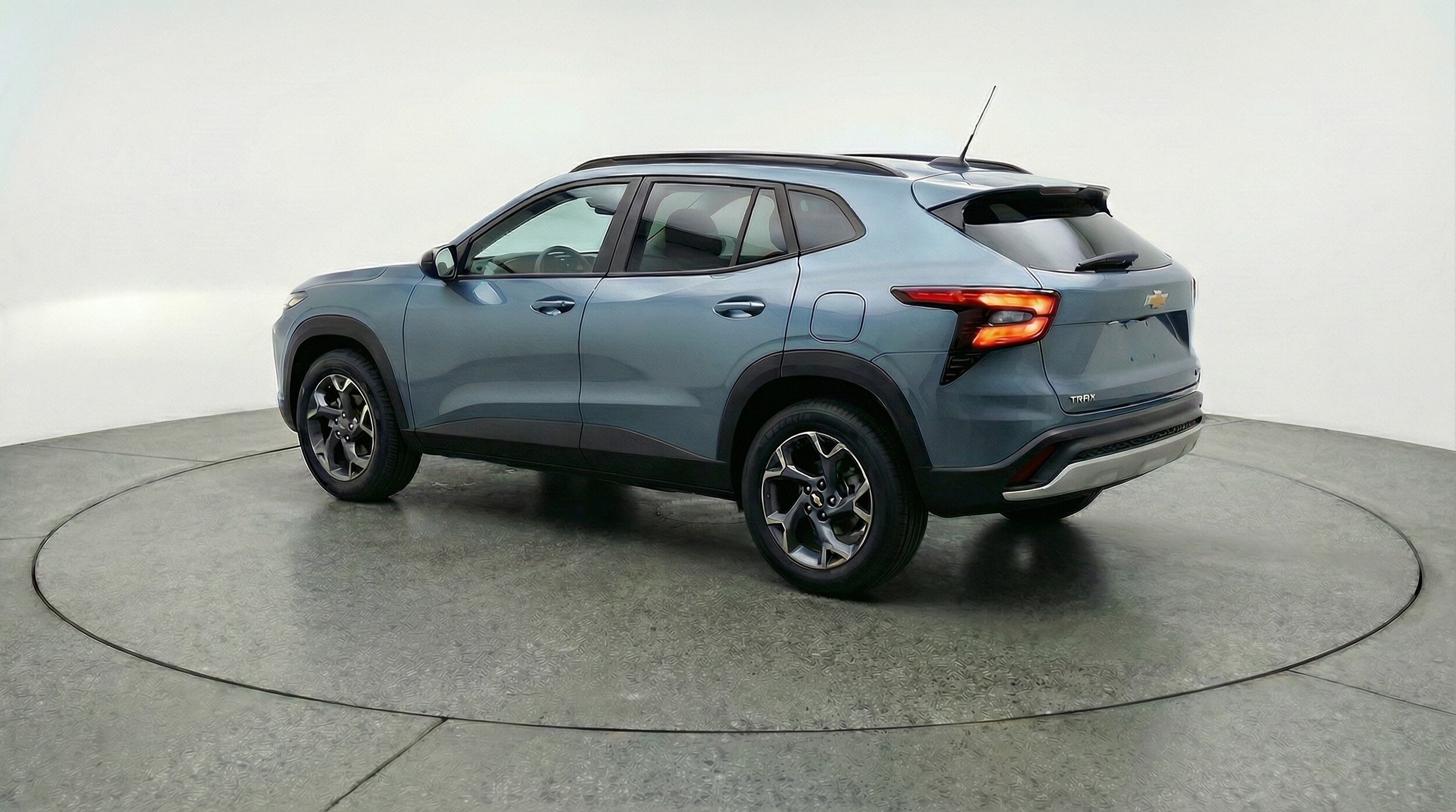 Thumbnail: 2025 Chevrolet Trax - 5