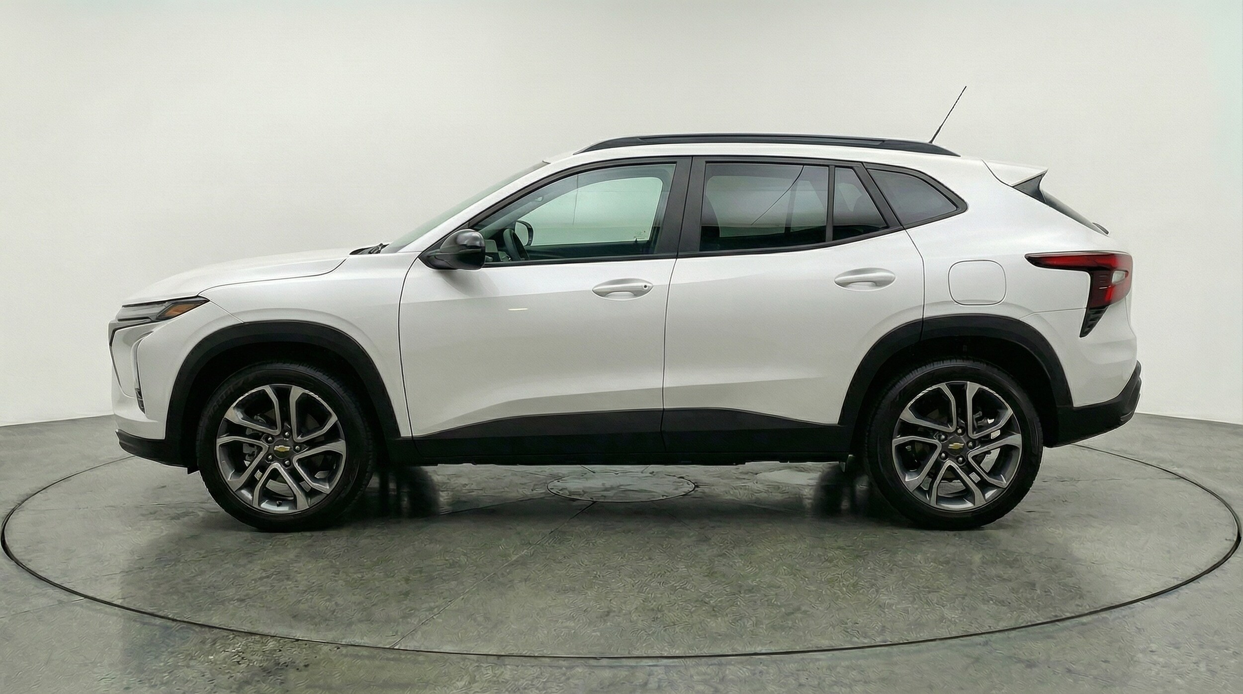 Thumbnail: 2025 Chevrolet Trax - 4