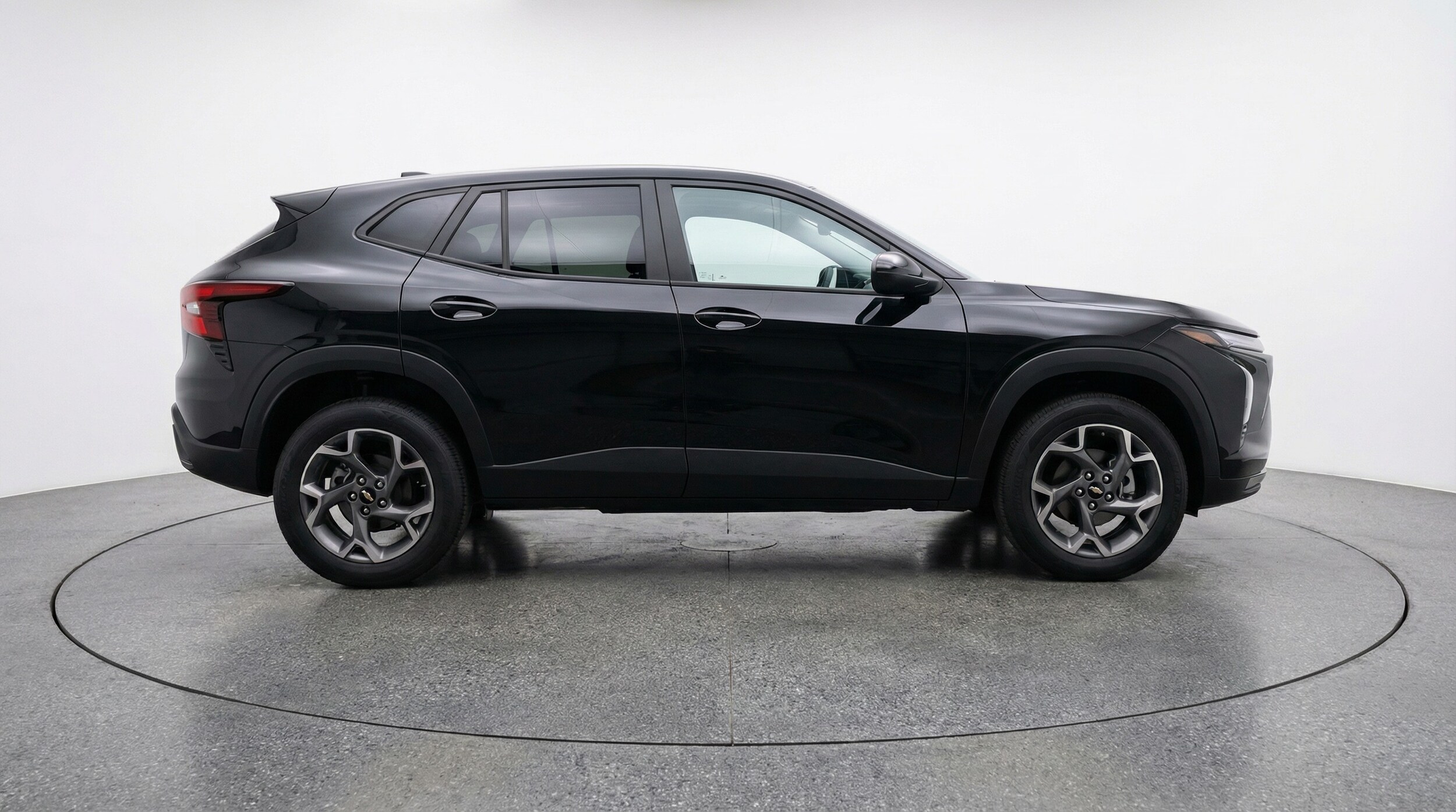 Thumbnail: 2025 Chevrolet Trax - 8