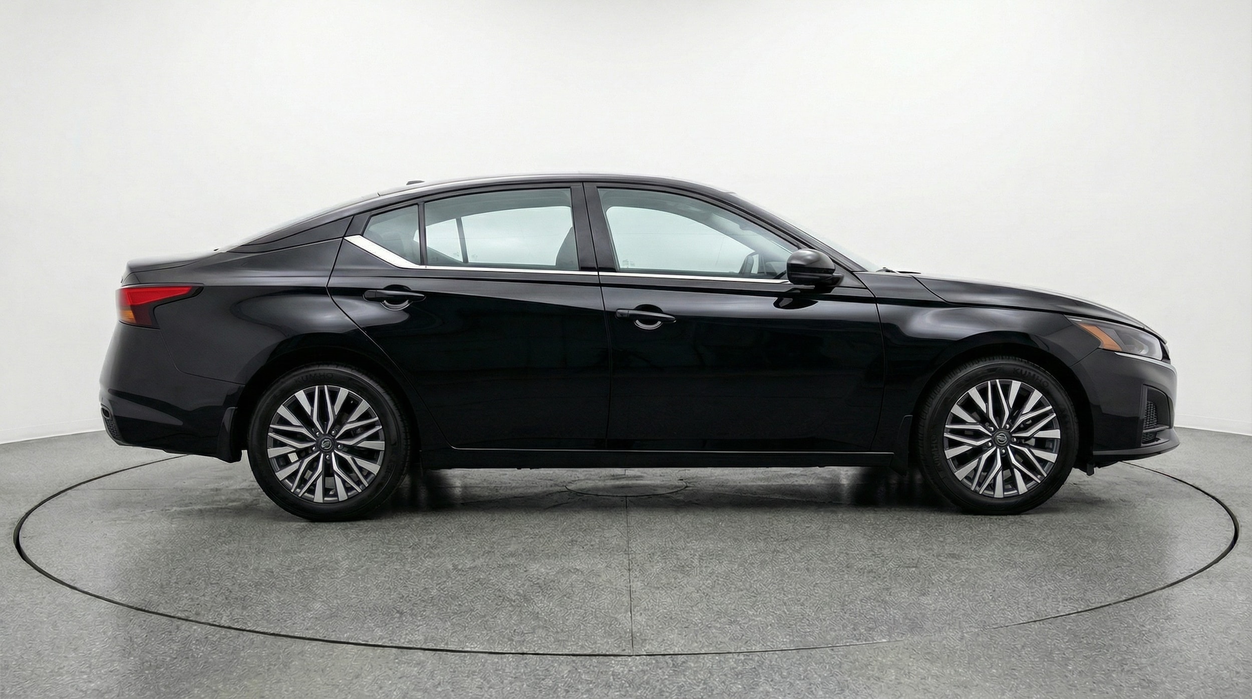 Thumbnail: 2025 Nissan Altima - 8