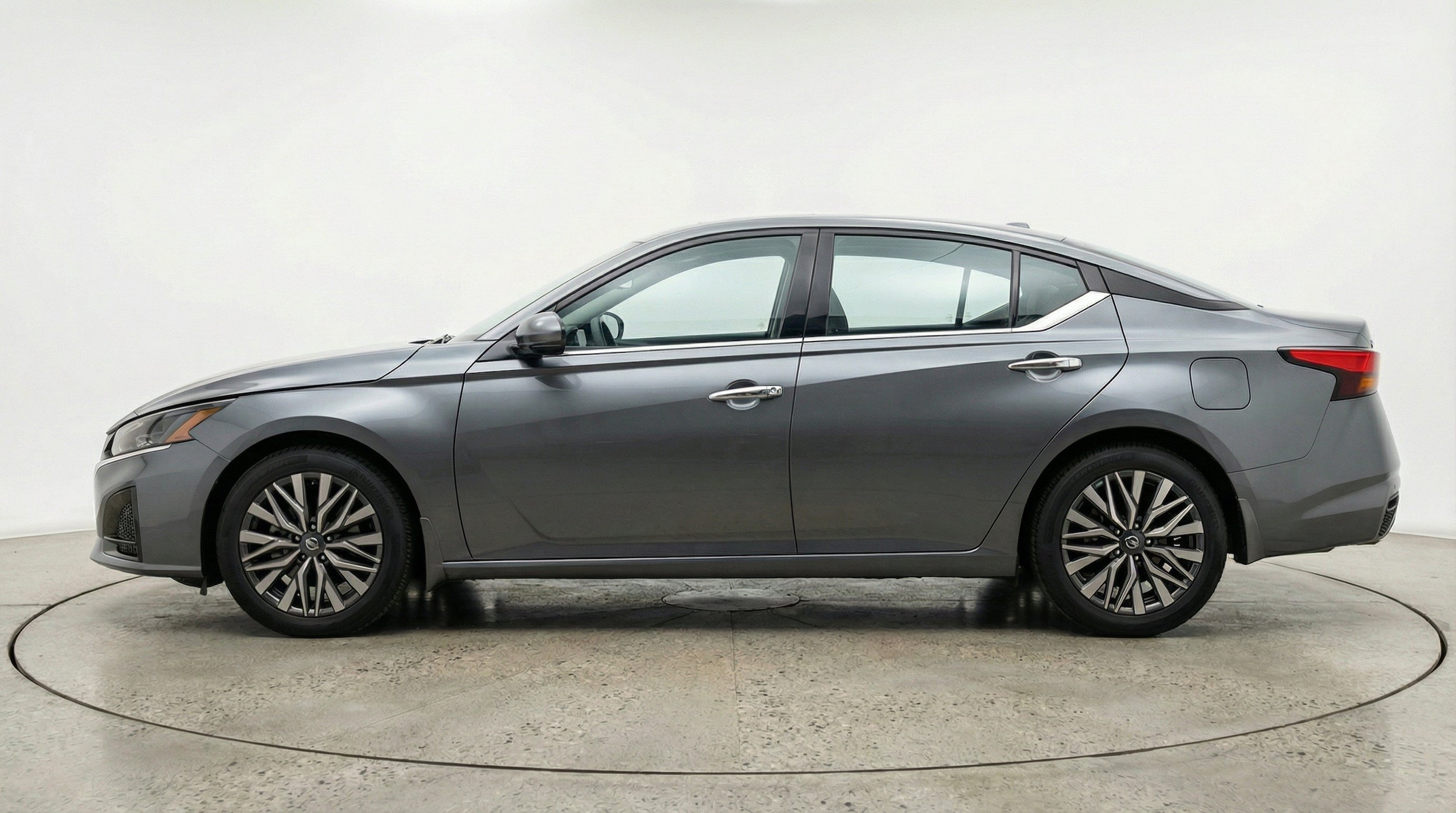 Thumbnail: 2025 Nissan Altima - 5