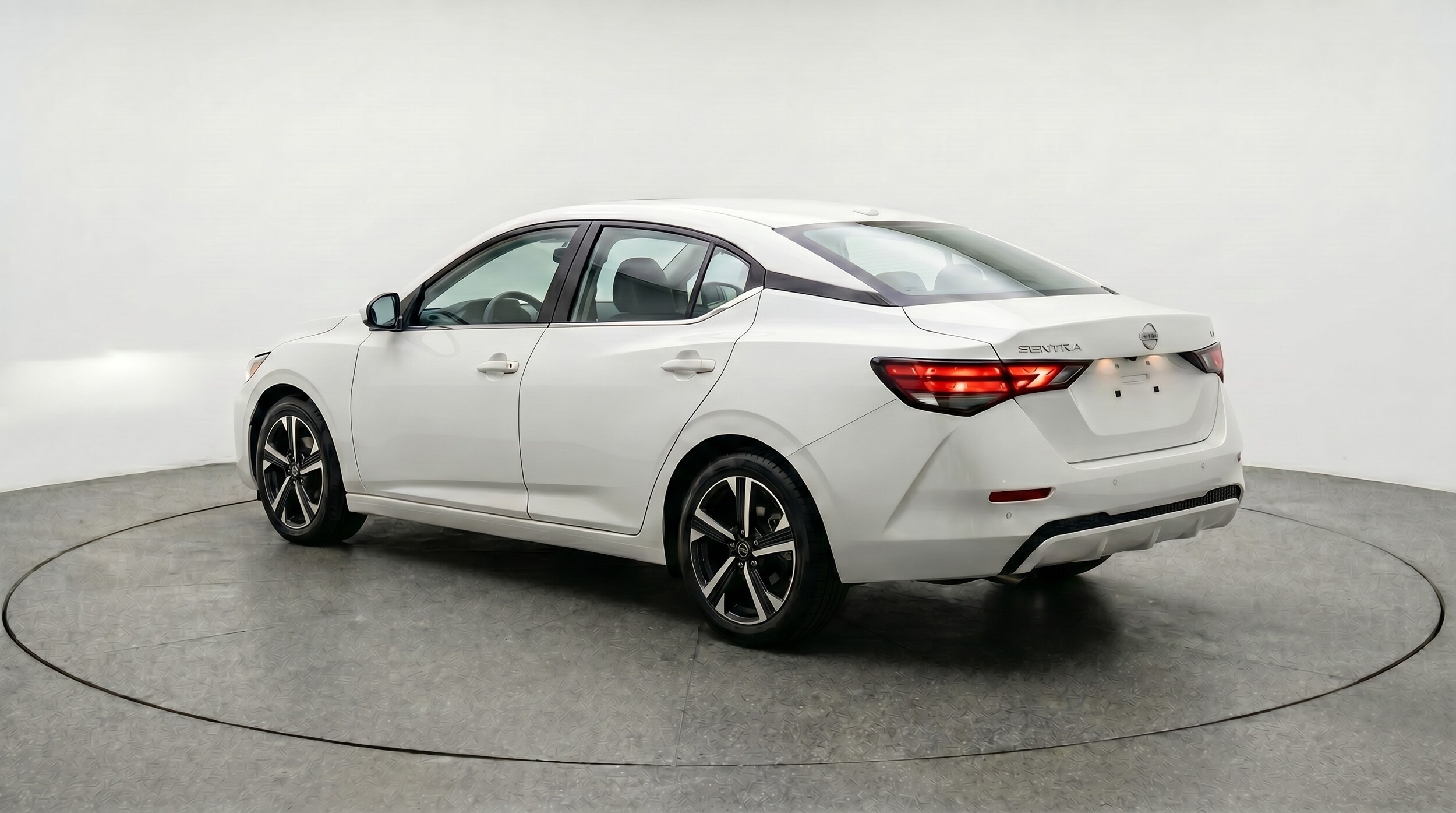 Thumbnail: 2025 Nissan Sentra - 5