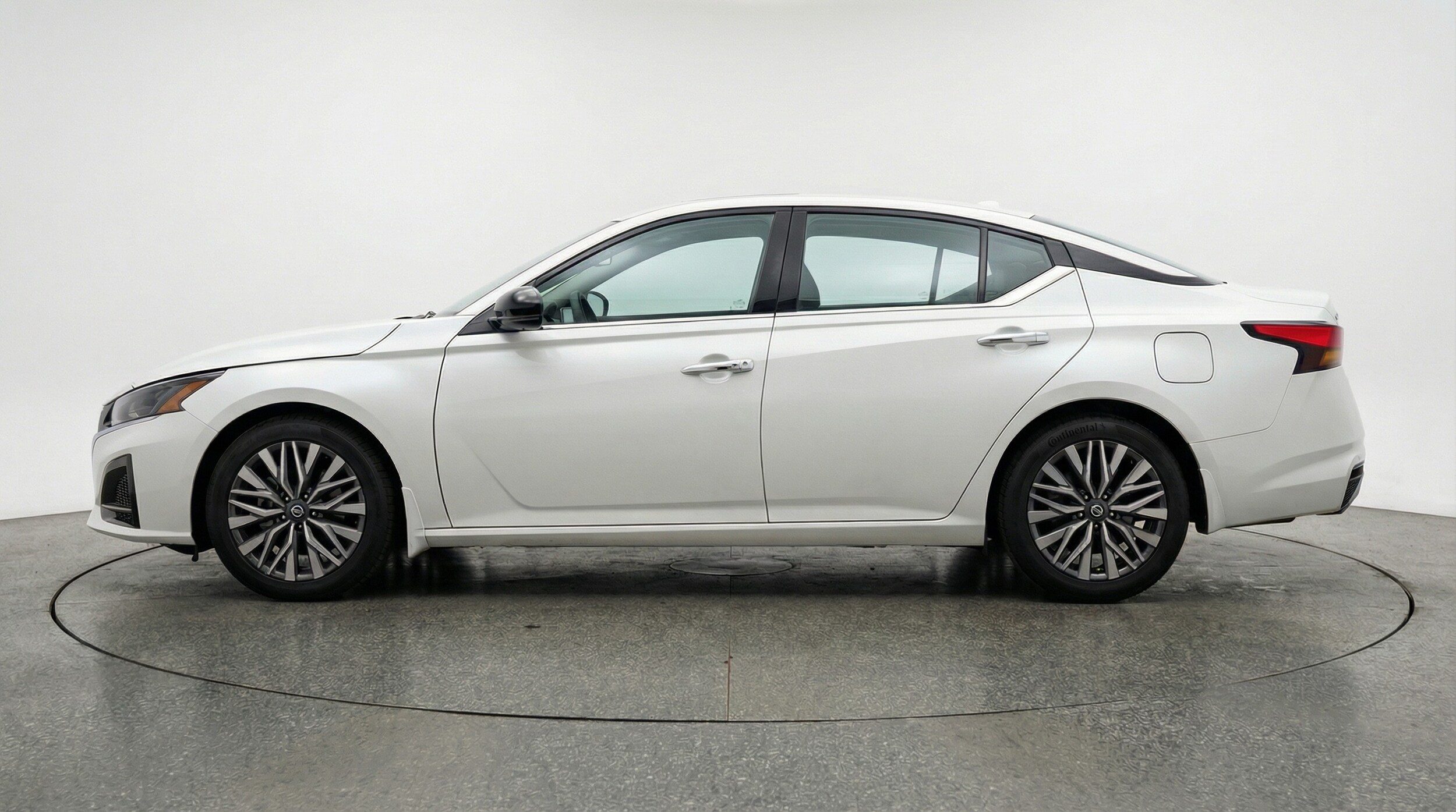 Thumbnail: 2025 Nissan Altima - 4