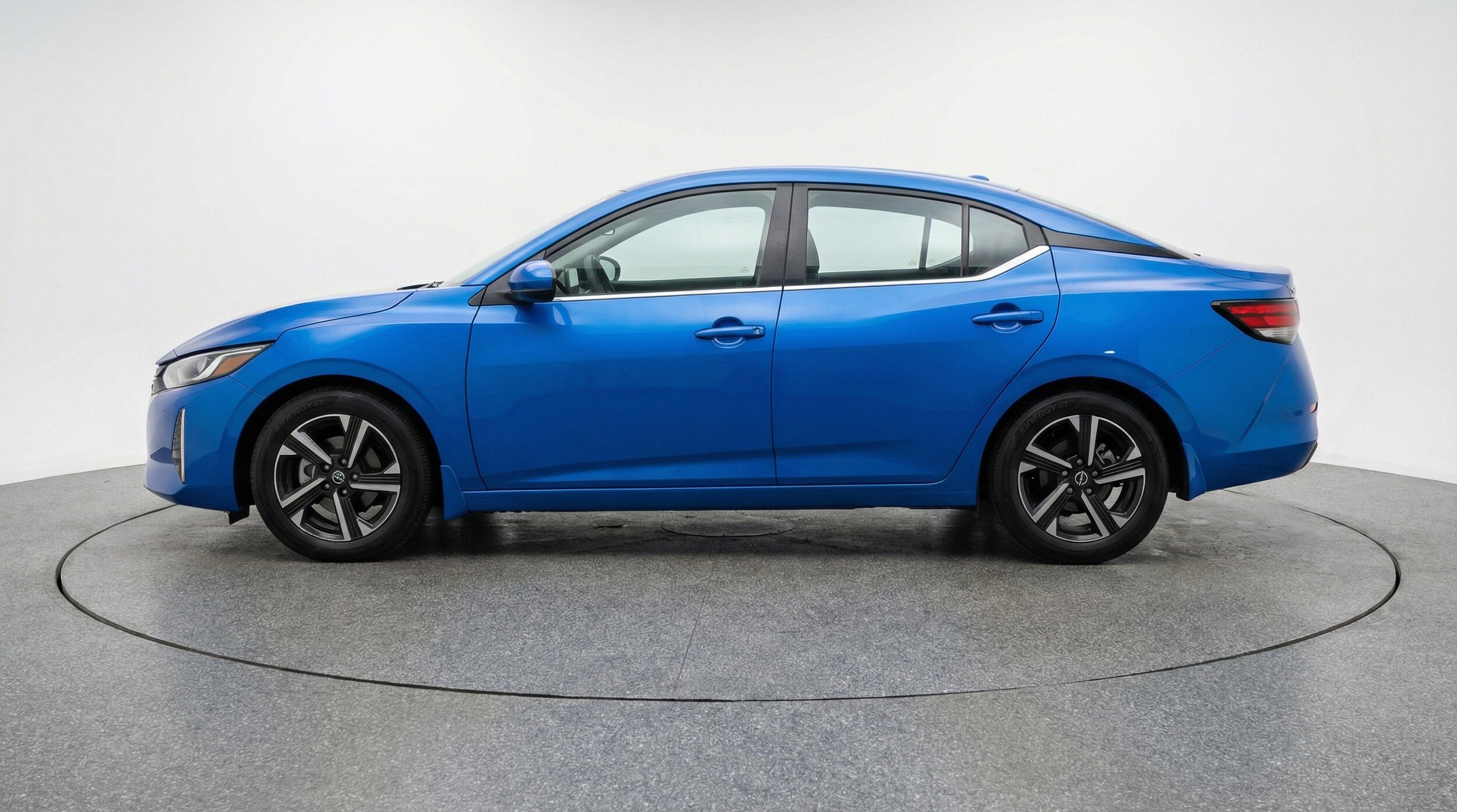 Thumbnail: 2025 Nissan Sentra - 5