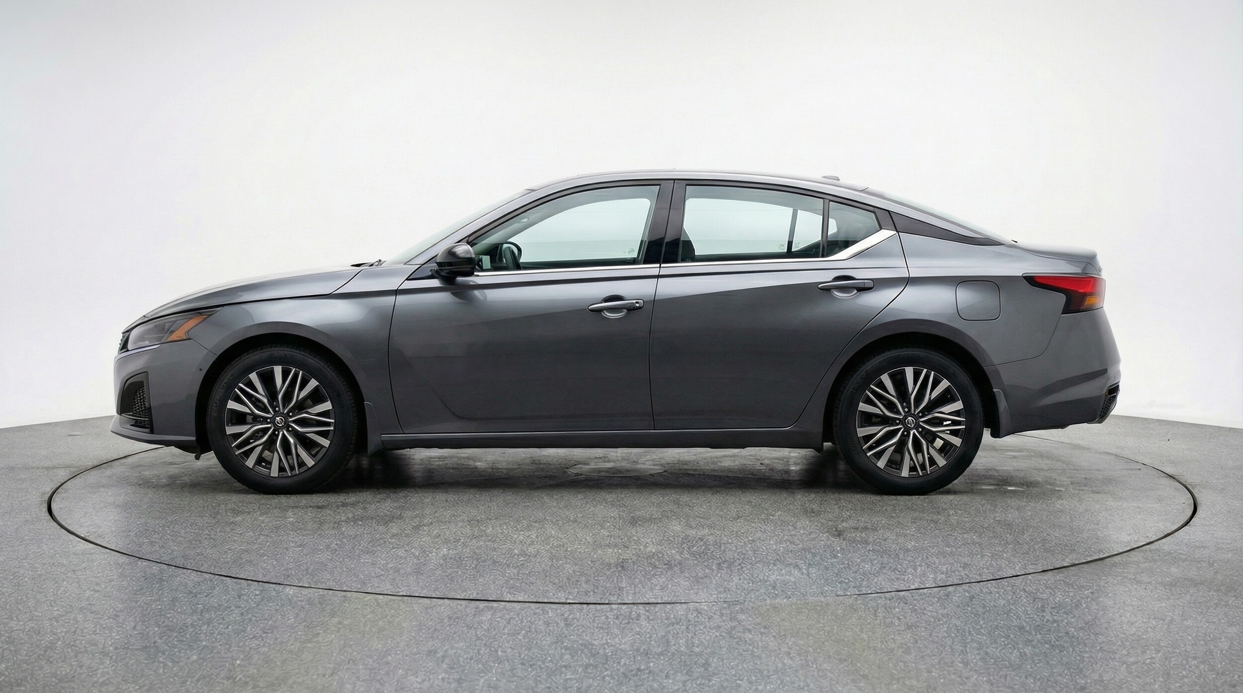 Thumbnail: 2025 Nissan Altima - 4