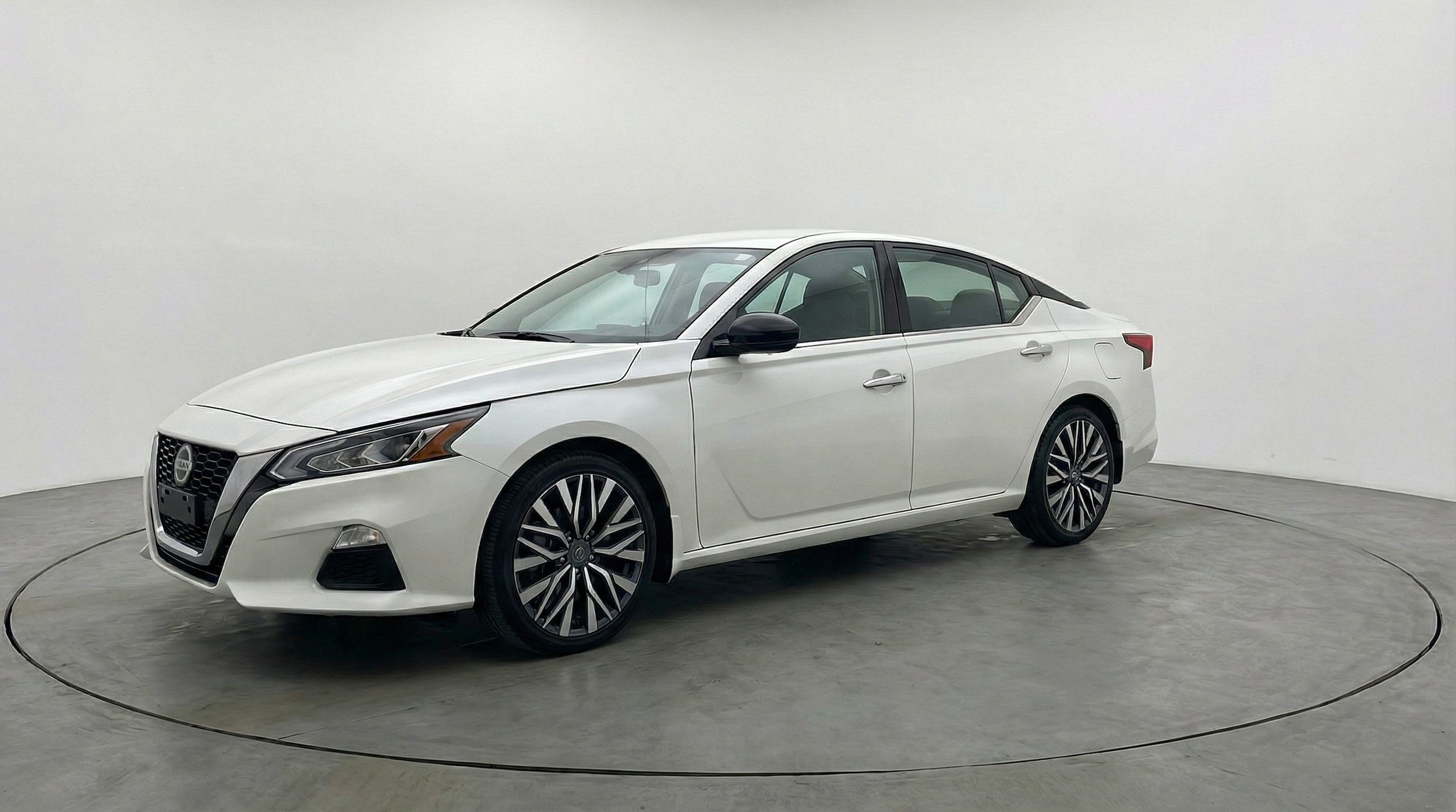 Thumbnail: 2025 Nissan Altima - 3