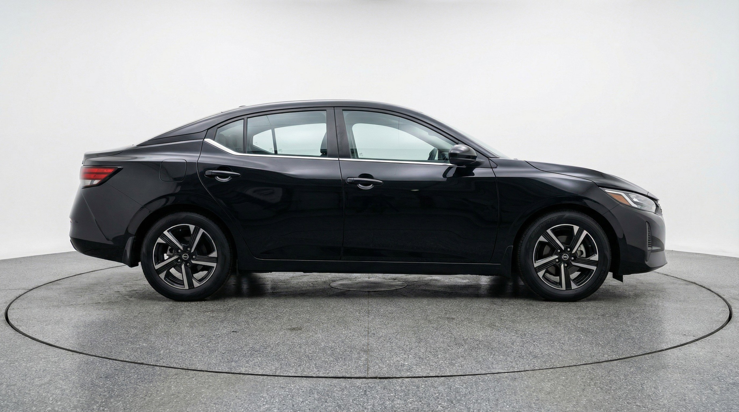 Thumbnail: 2025 Nissan Sentra - 11