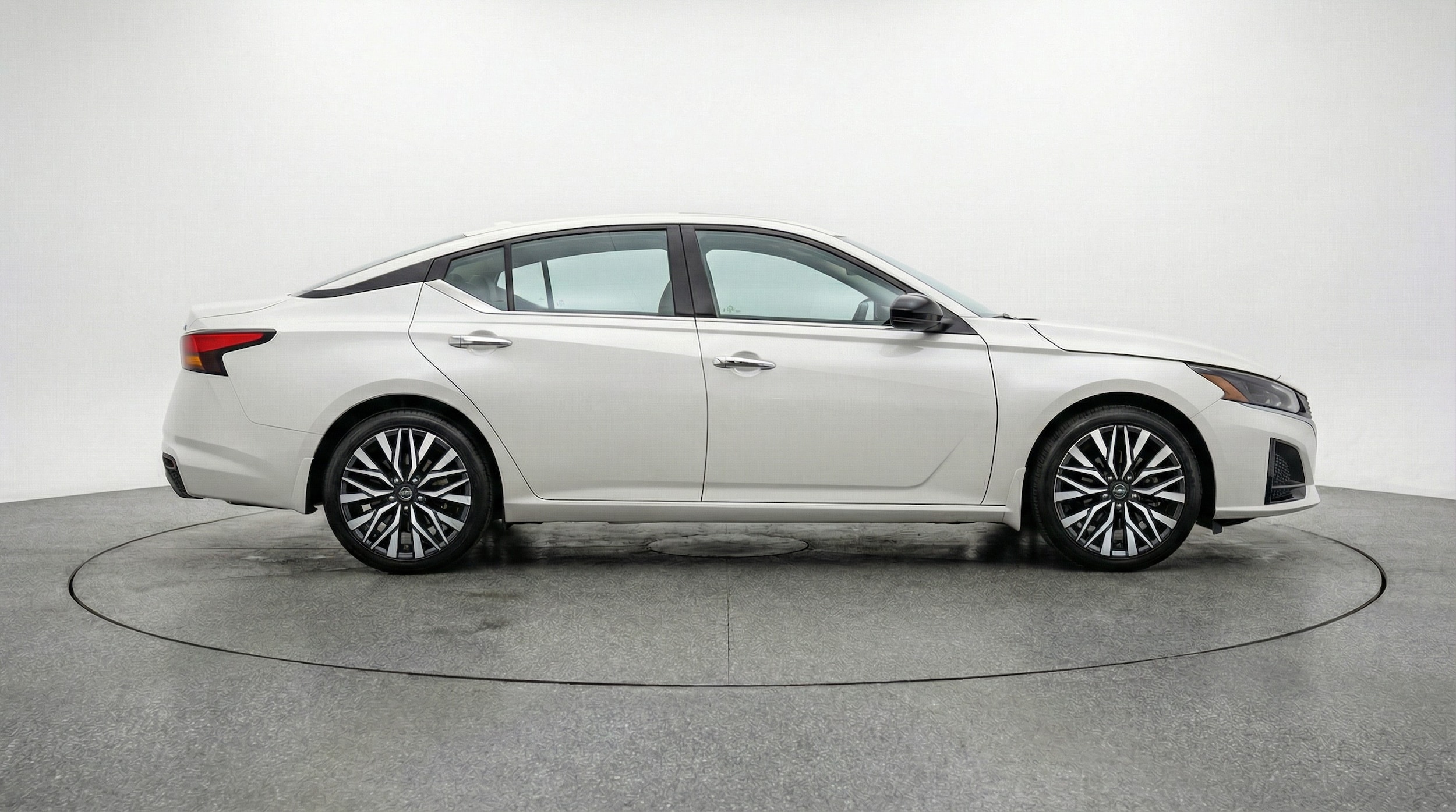 Thumbnail: 2025 Nissan Altima - 8