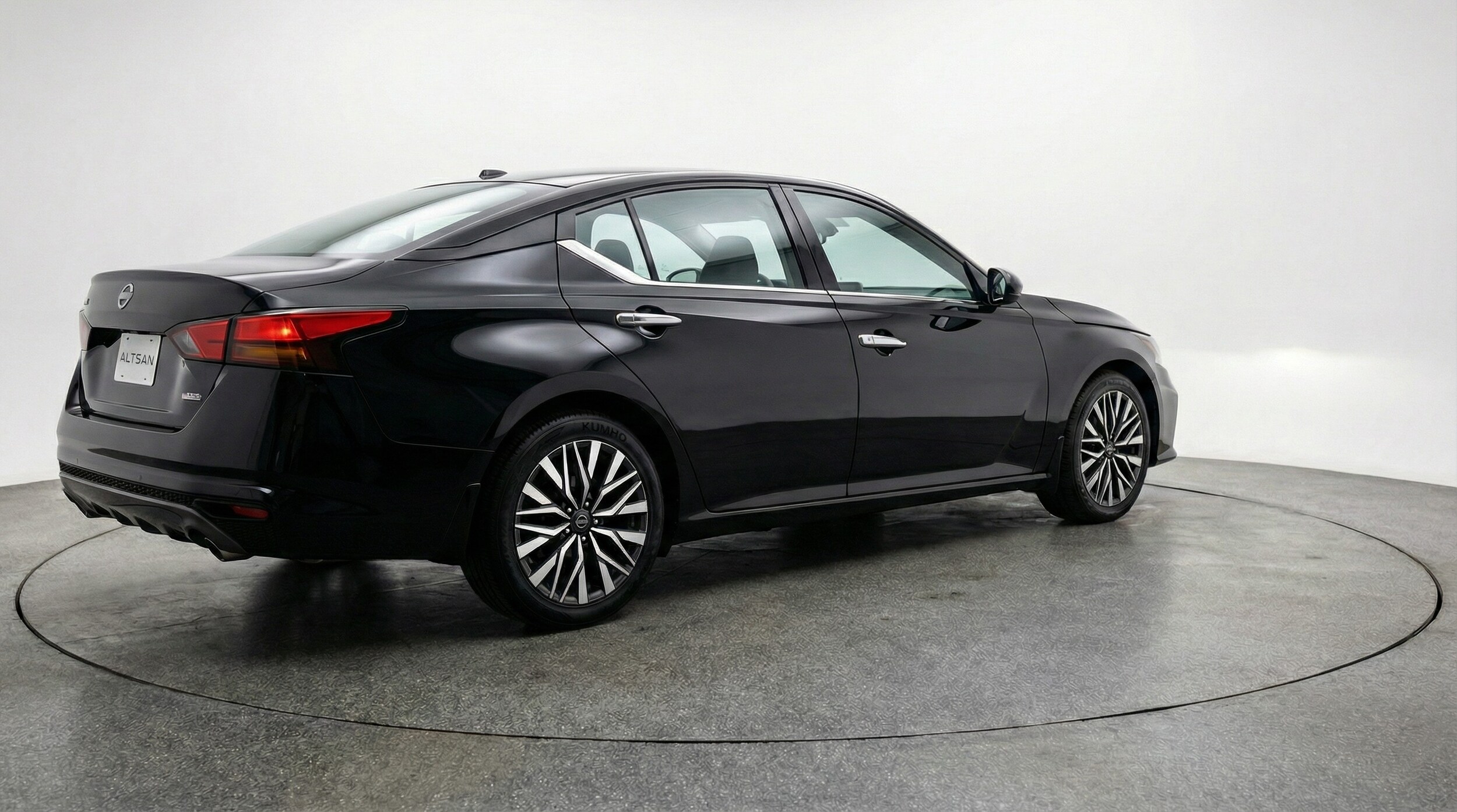 Thumbnail: 2025 Nissan Altima - 7