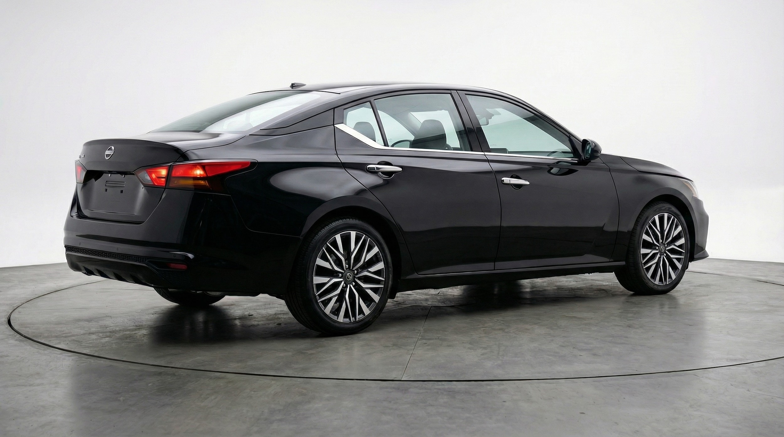 Thumbnail: 2025 Nissan Altima - 7