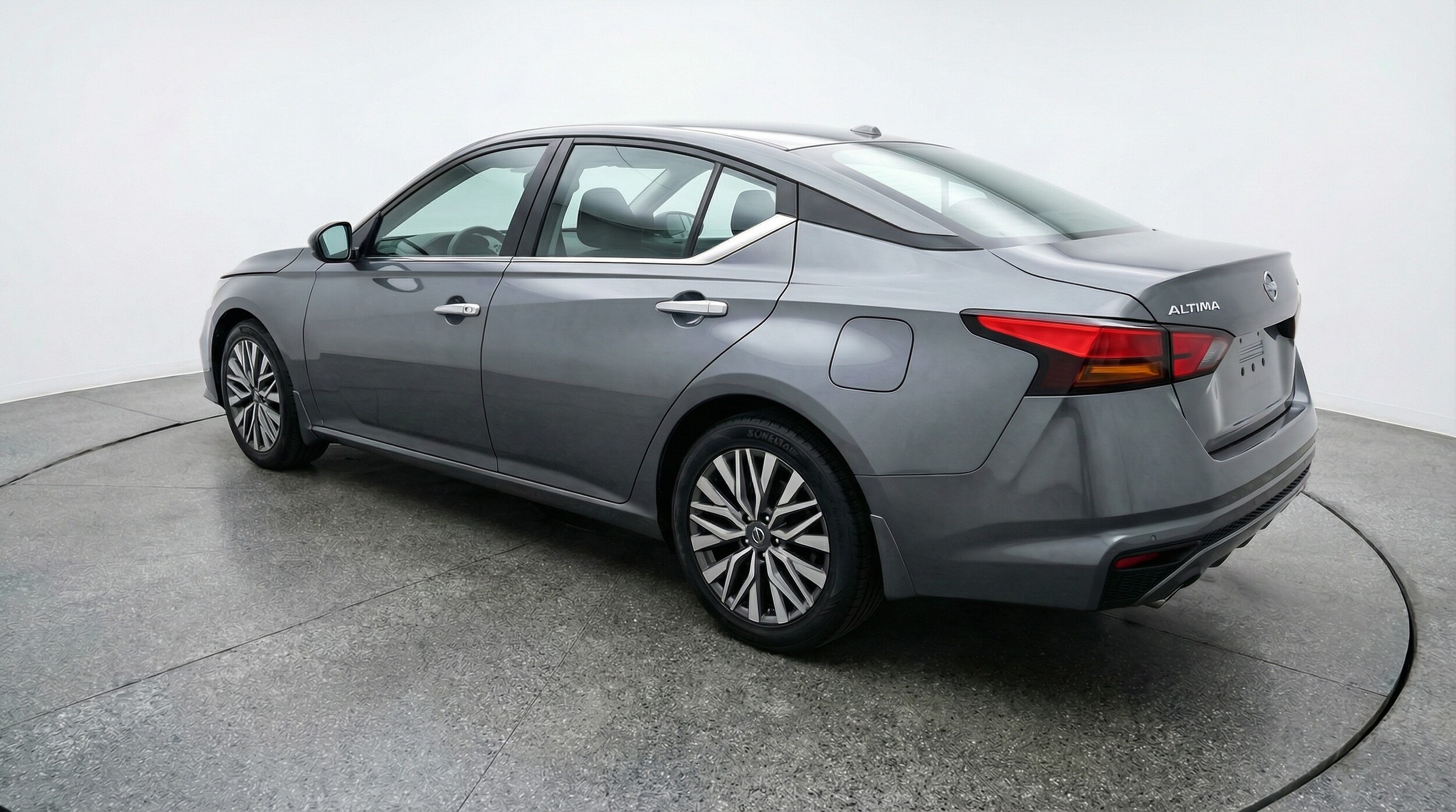 Thumbnail: 2025 Nissan Altima - 5