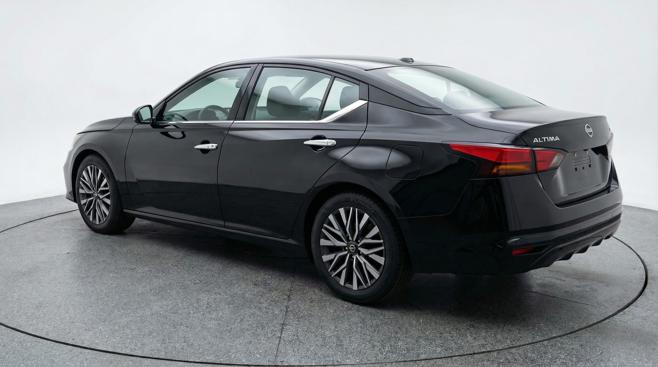 Thumbnail: 2025 Nissan Altima - 5