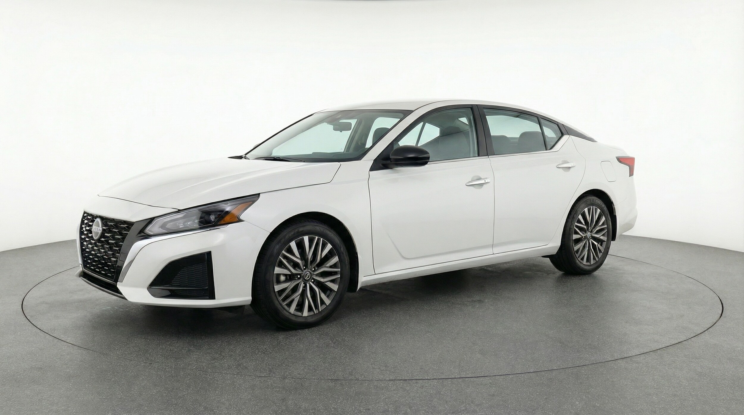 Thumbnail: 2025 Nissan Altima - 3