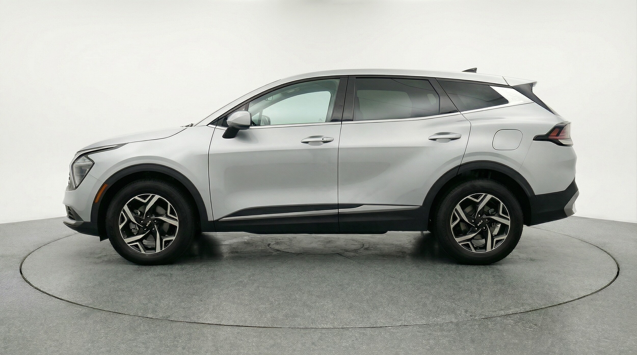 Thumbnail: 2025 Kia Sportage - 4