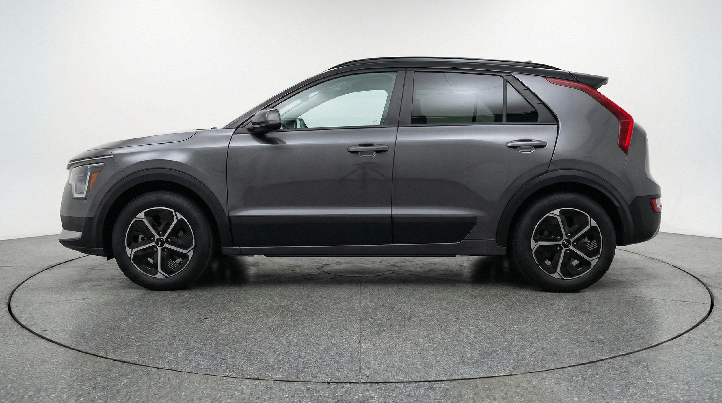 Thumbnail: 2026 Kia Niro - 5