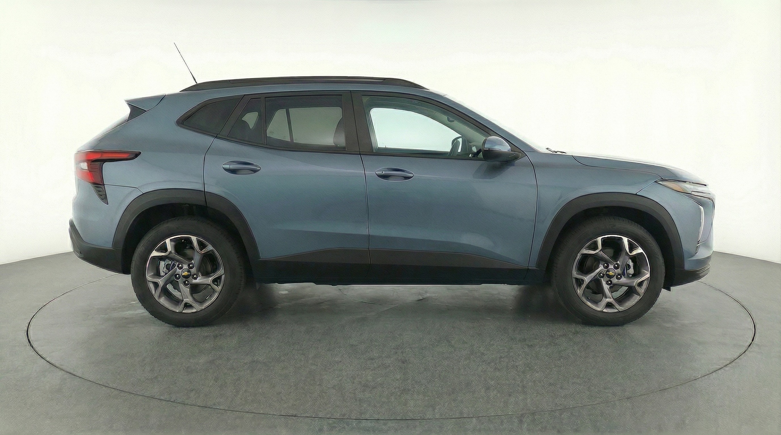 Thumbnail: 2025 Chevrolet Trax - 8