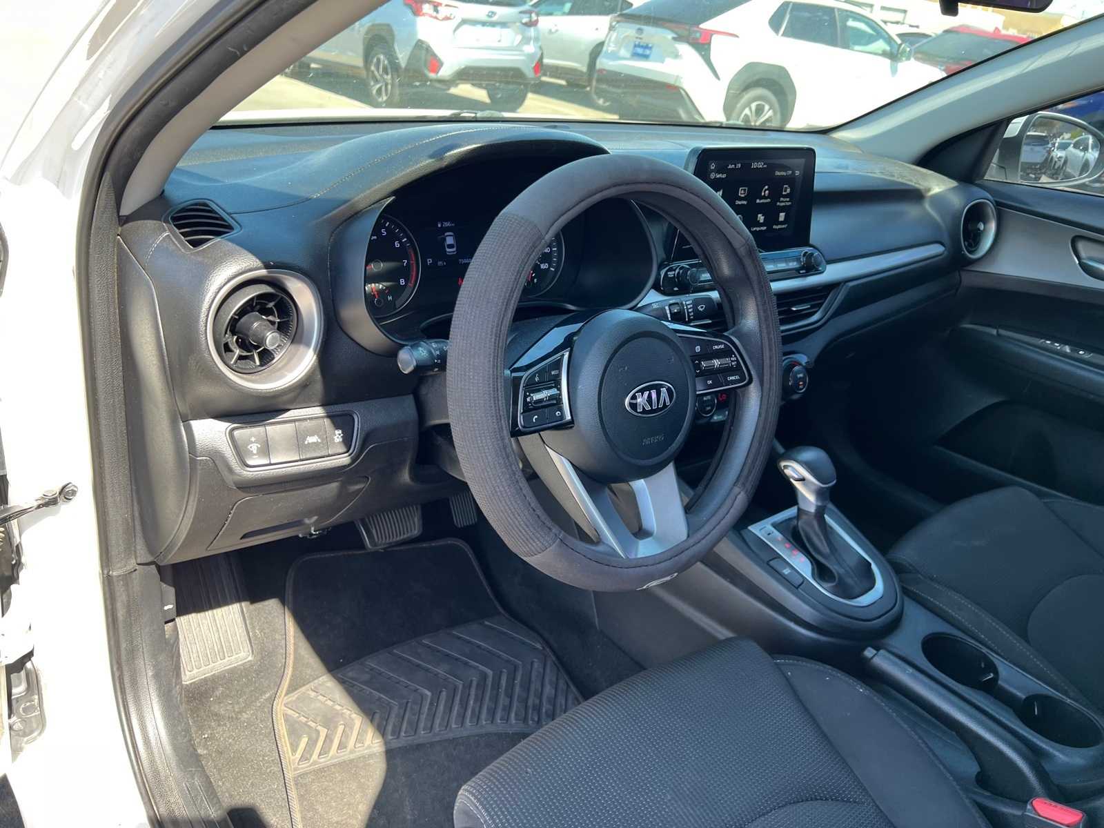 2019 Kia Forte FE 12