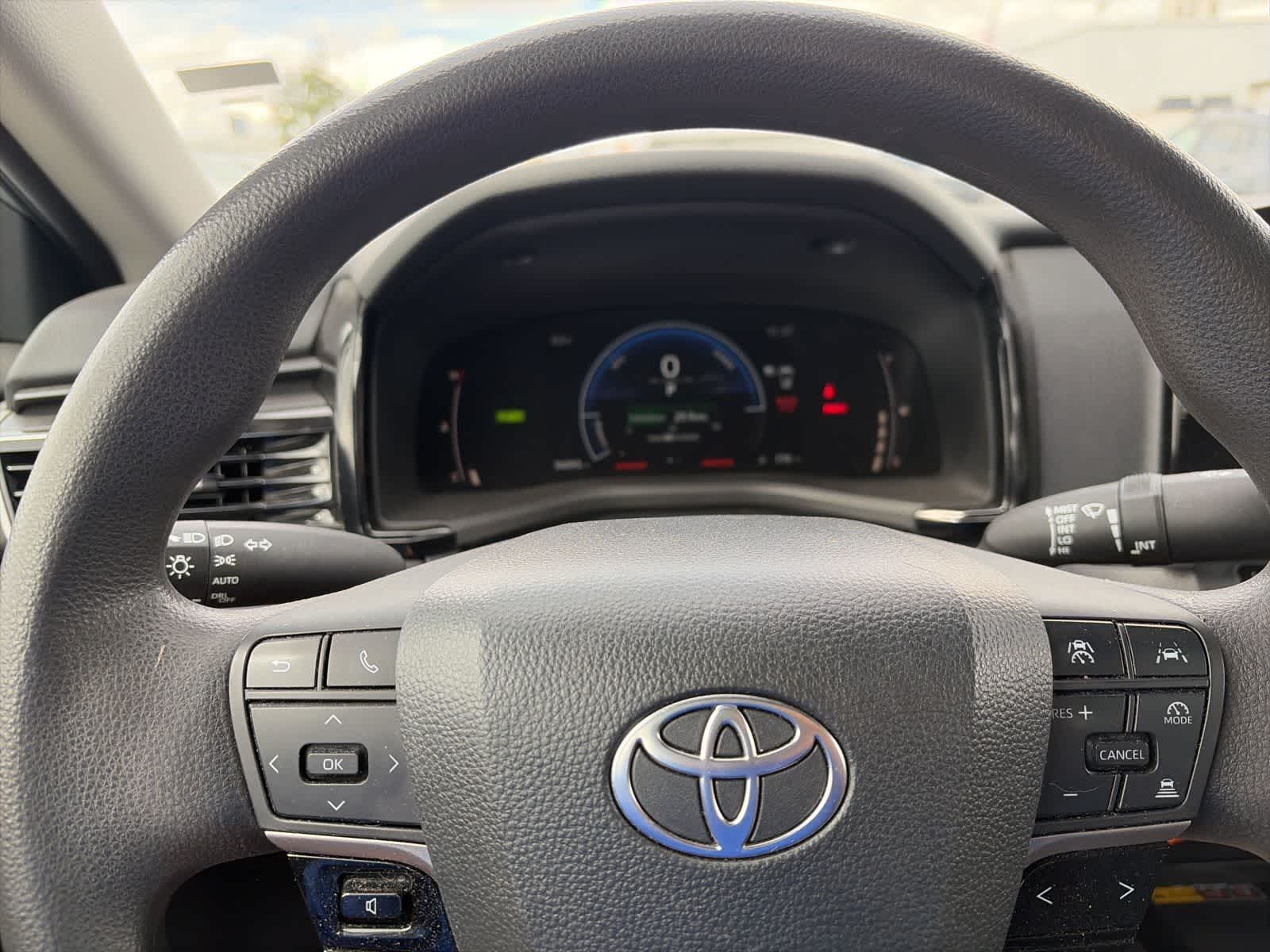 Thumbnail: 2025 Toyota Camry - 29