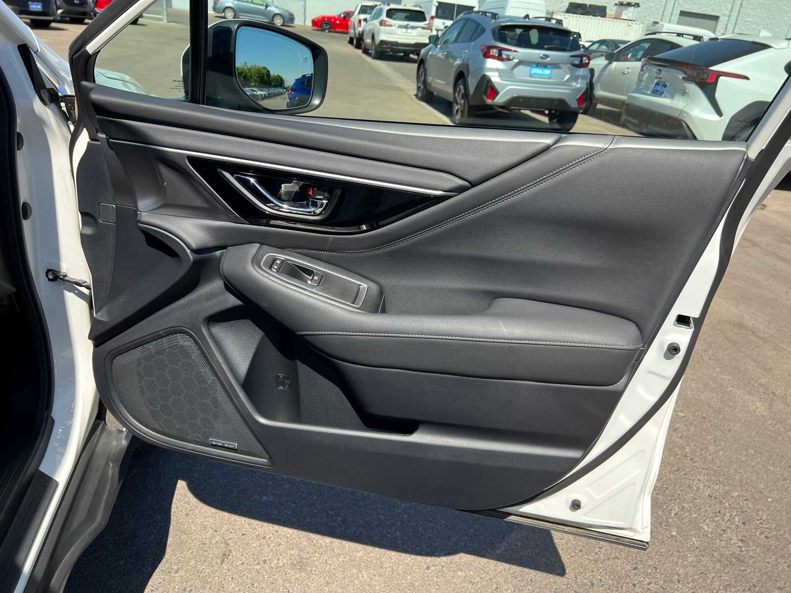2022 Subaru Outback Limited 28