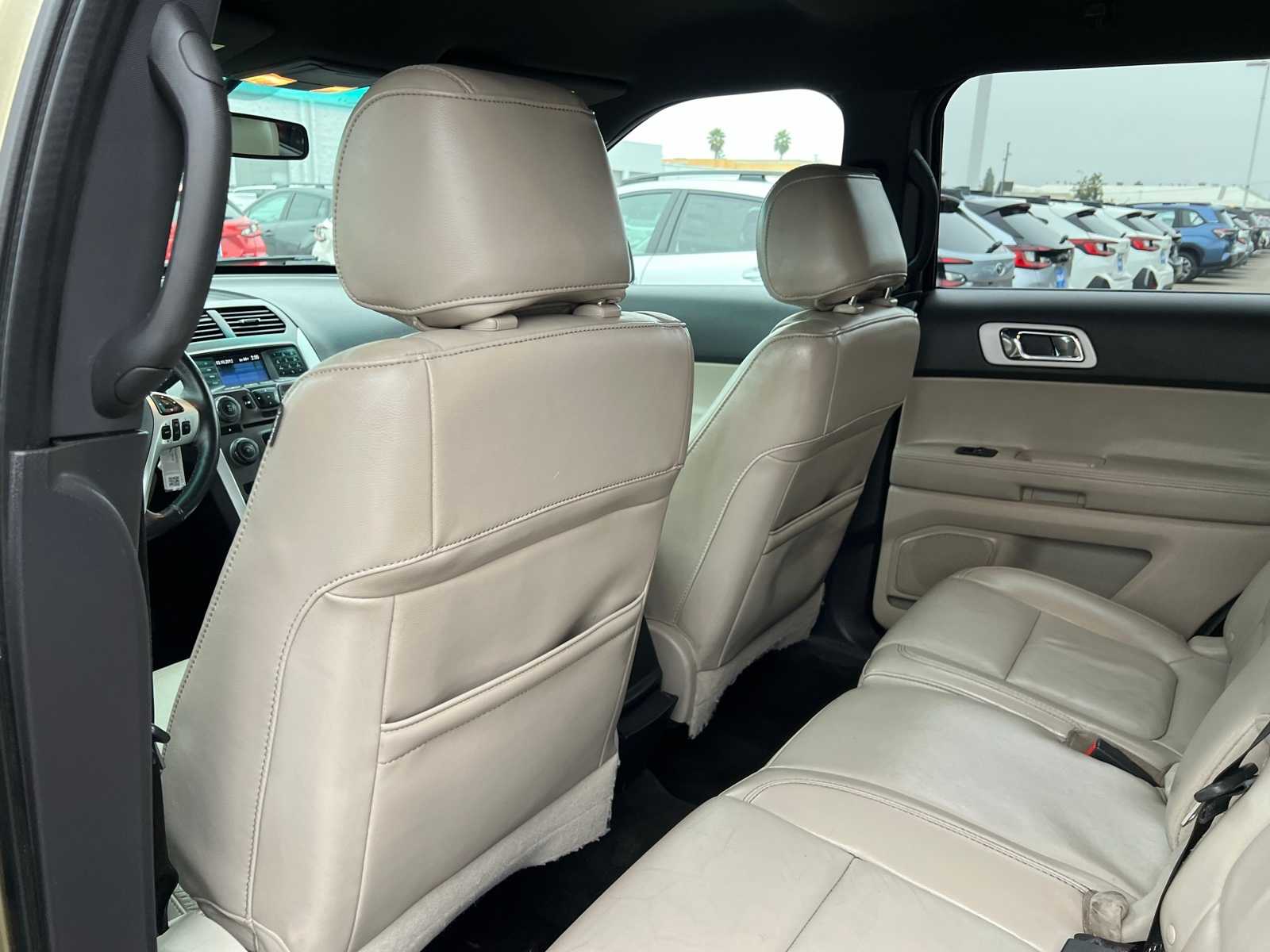 Thumbnail: 2012 Ford Explorer - 17