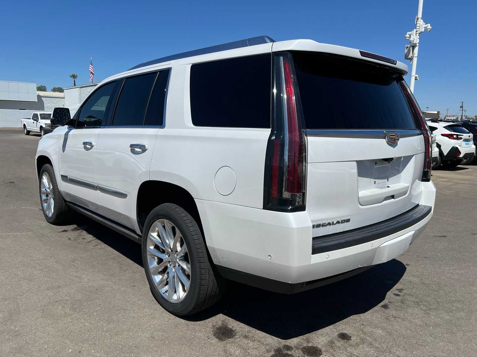Thumbnail: 2018 Cadillac Escalade - 3