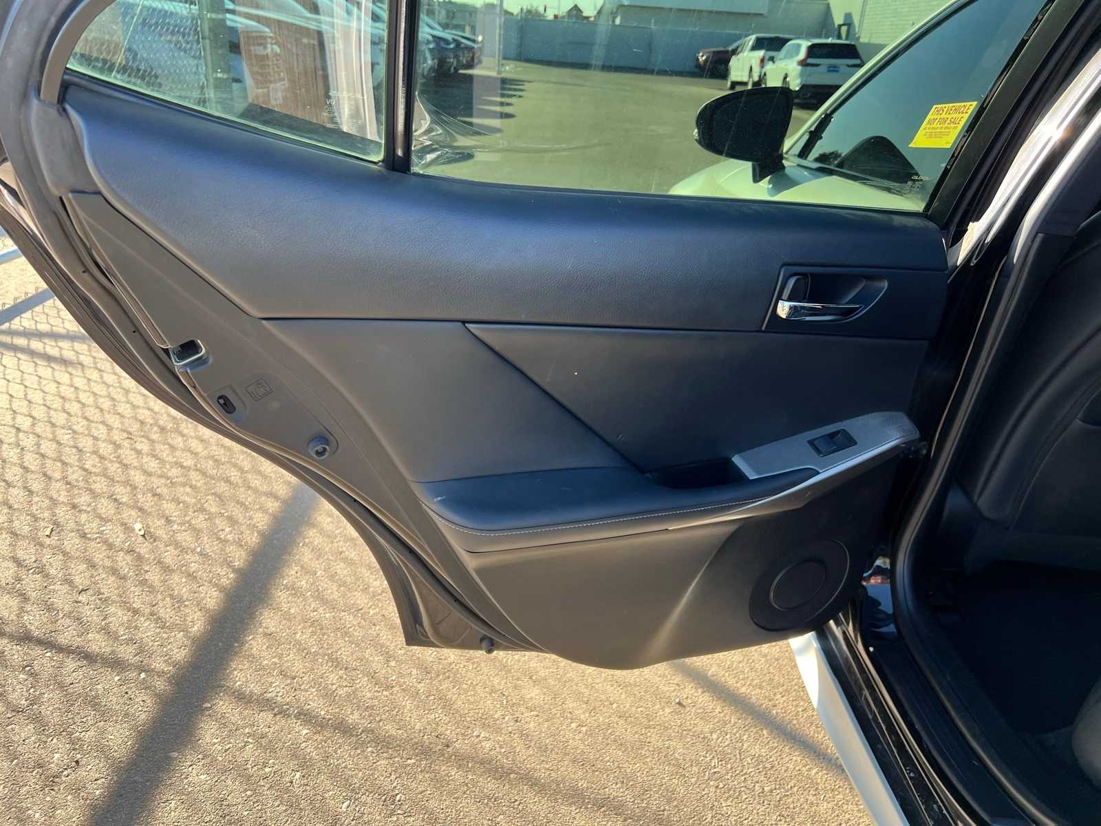 Thumbnail: 2014 Lexus IS - 18