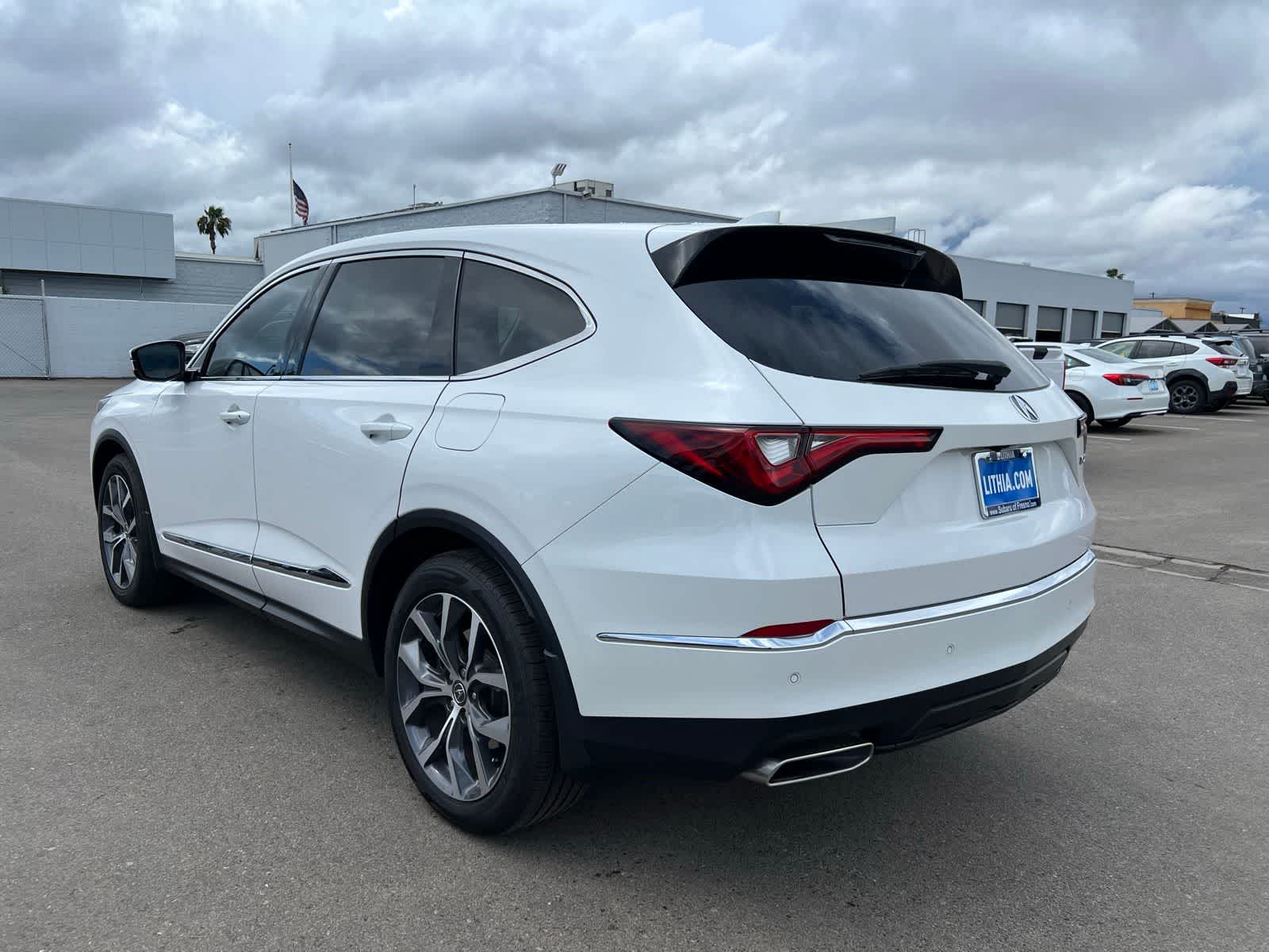 Thumbnail: 2023 Acura MDX - 3