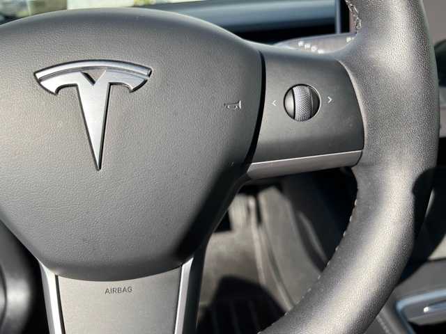 Thumbnail: 2022 Tesla Model 3 - 34