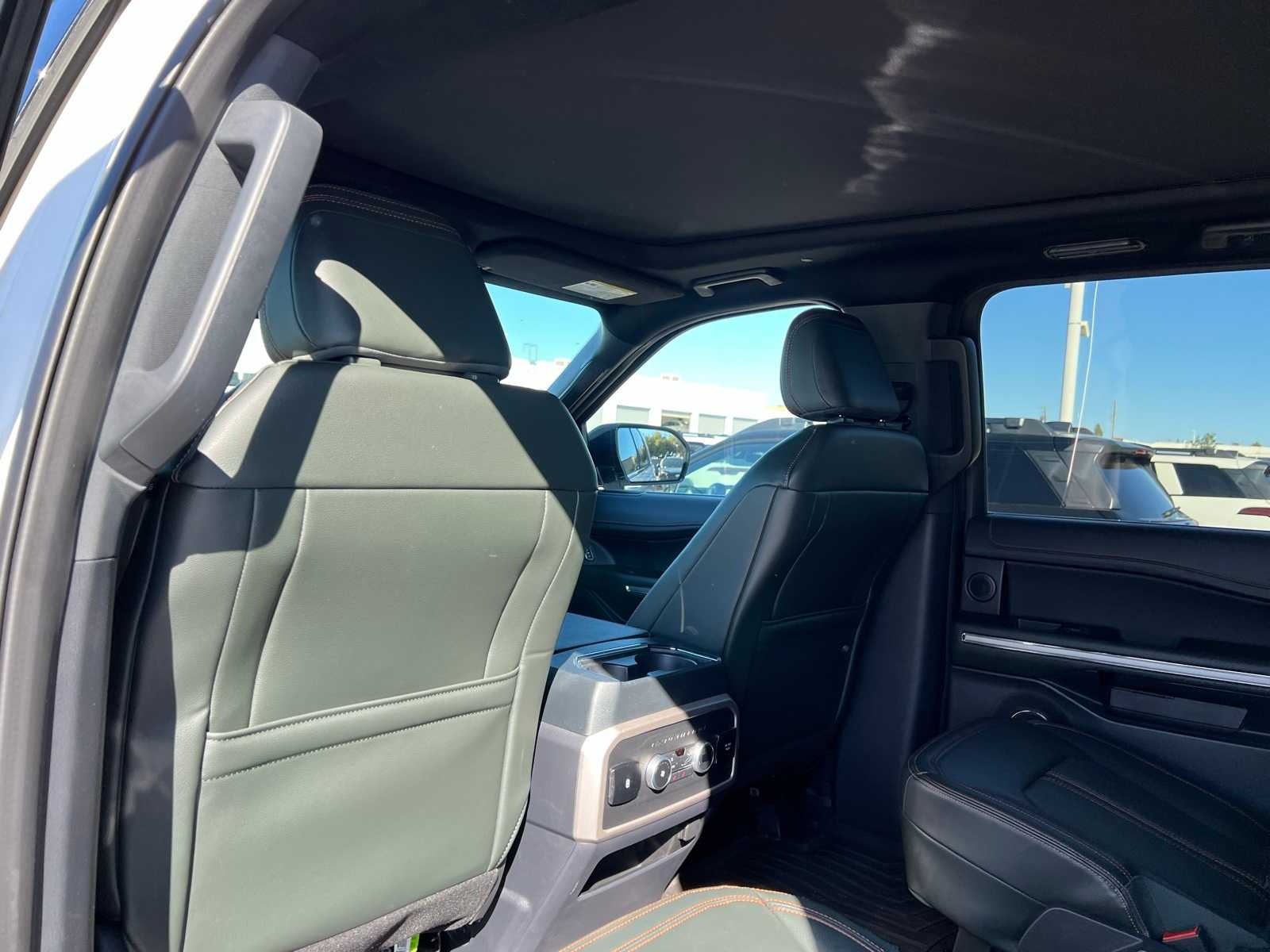 Thumbnail: 2022 Ford Expedition - 17