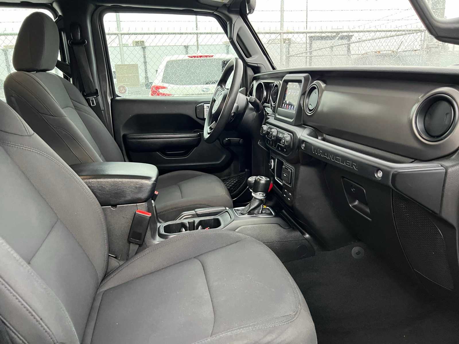 Thumbnail: 2022 Jeep Wrangler - 24