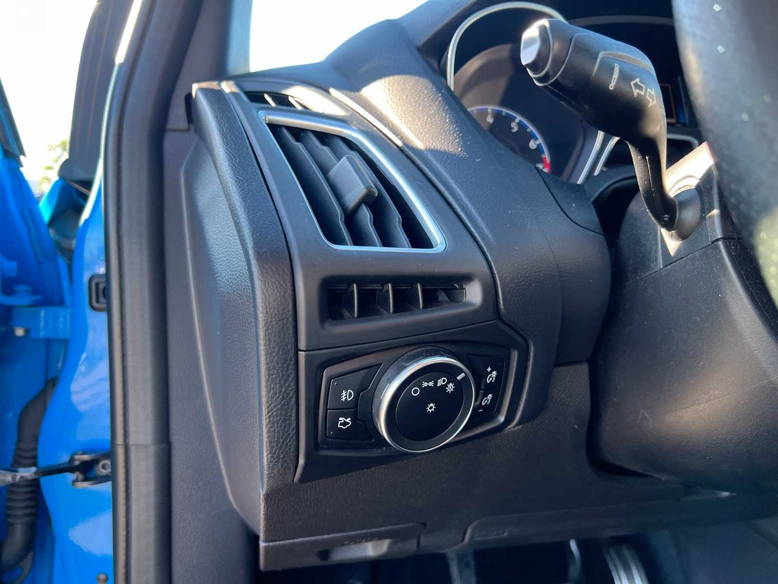 Thumbnail: 2017 Ford Focus - 29