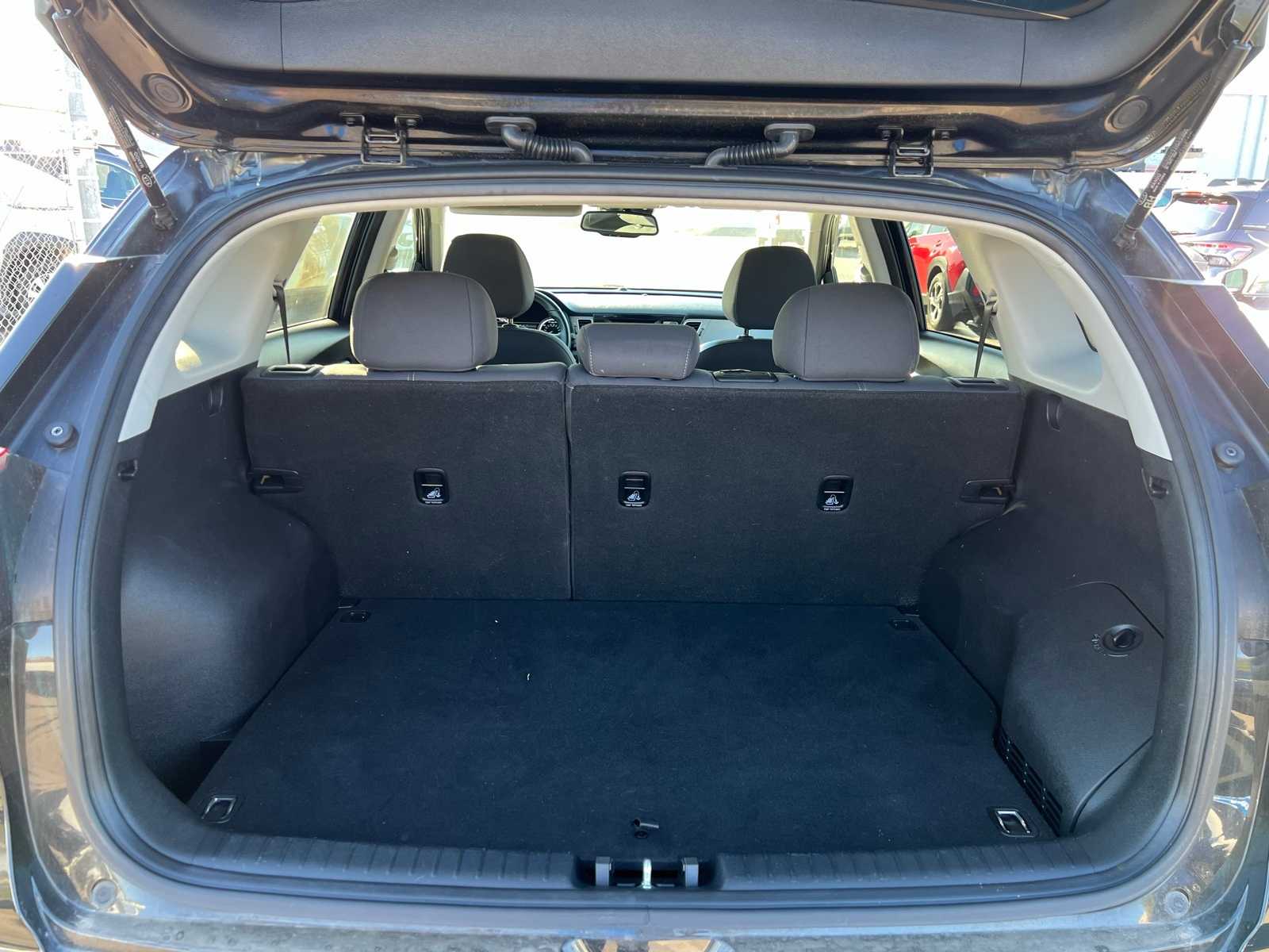 Thumbnail: 2018 Kia Niro - 8