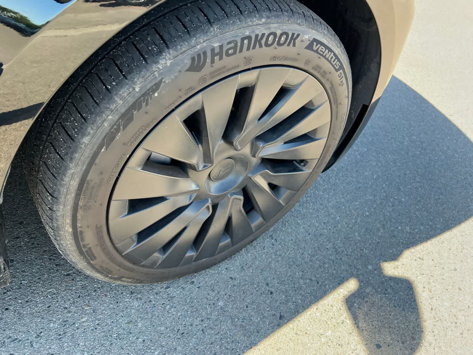 Thumbnail: 2024 Tesla Model 3 - 21