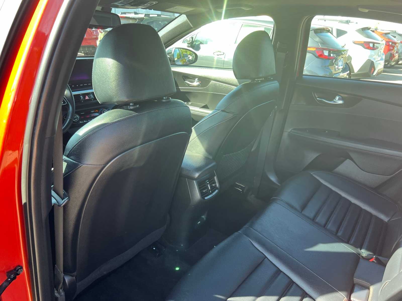 Thumbnail: 2023 Kia Forte - 17