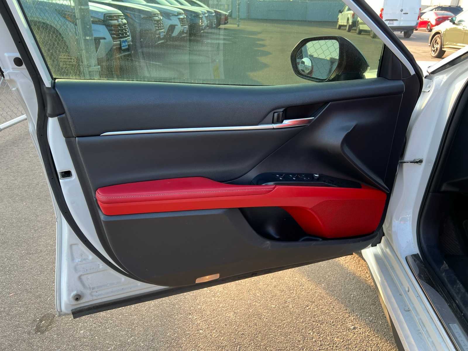 Thumbnail: 2020 Toyota Camry - 14