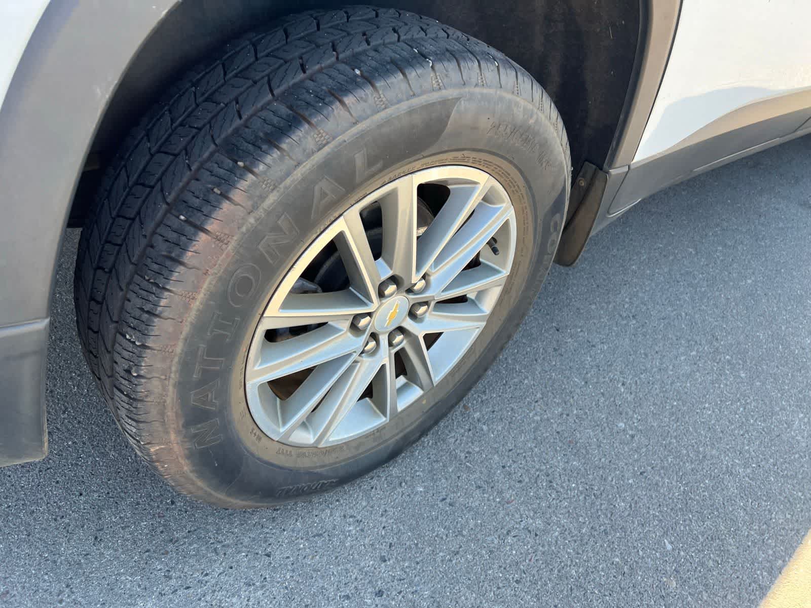 Thumbnail: 2023 Chevrolet Traverse - 21