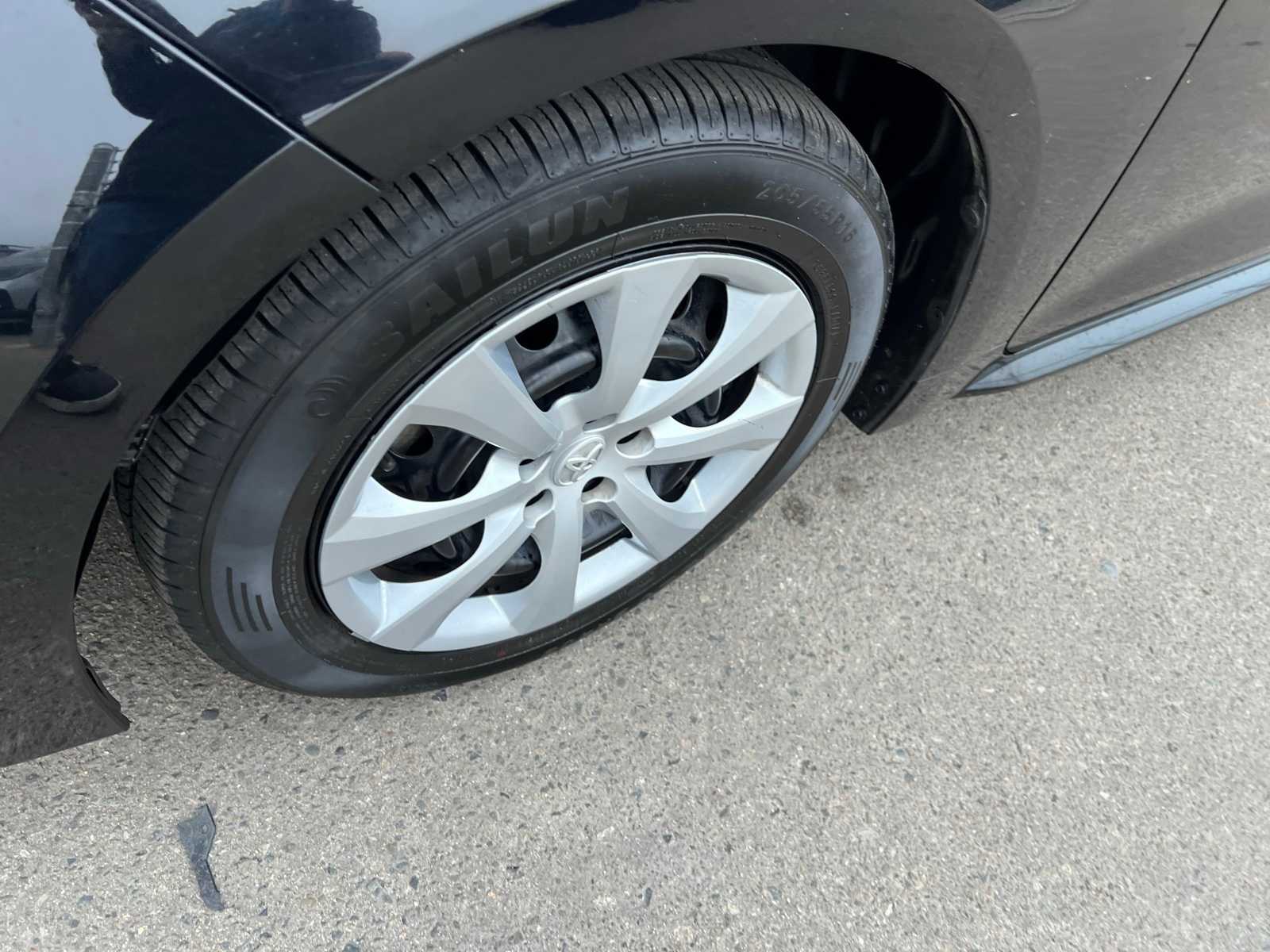 Thumbnail: 2023 Toyota Corolla - 13