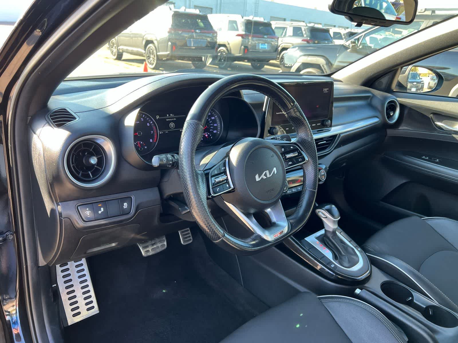 Thumbnail: 2022 Kia Forte - 14