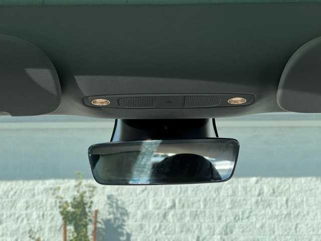 Thumbnail: 2022 Tesla Model 3 - 28