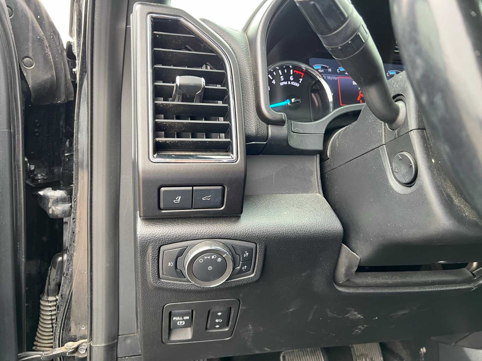 Thumbnail: 2020 Ford Expedition MAX - 29