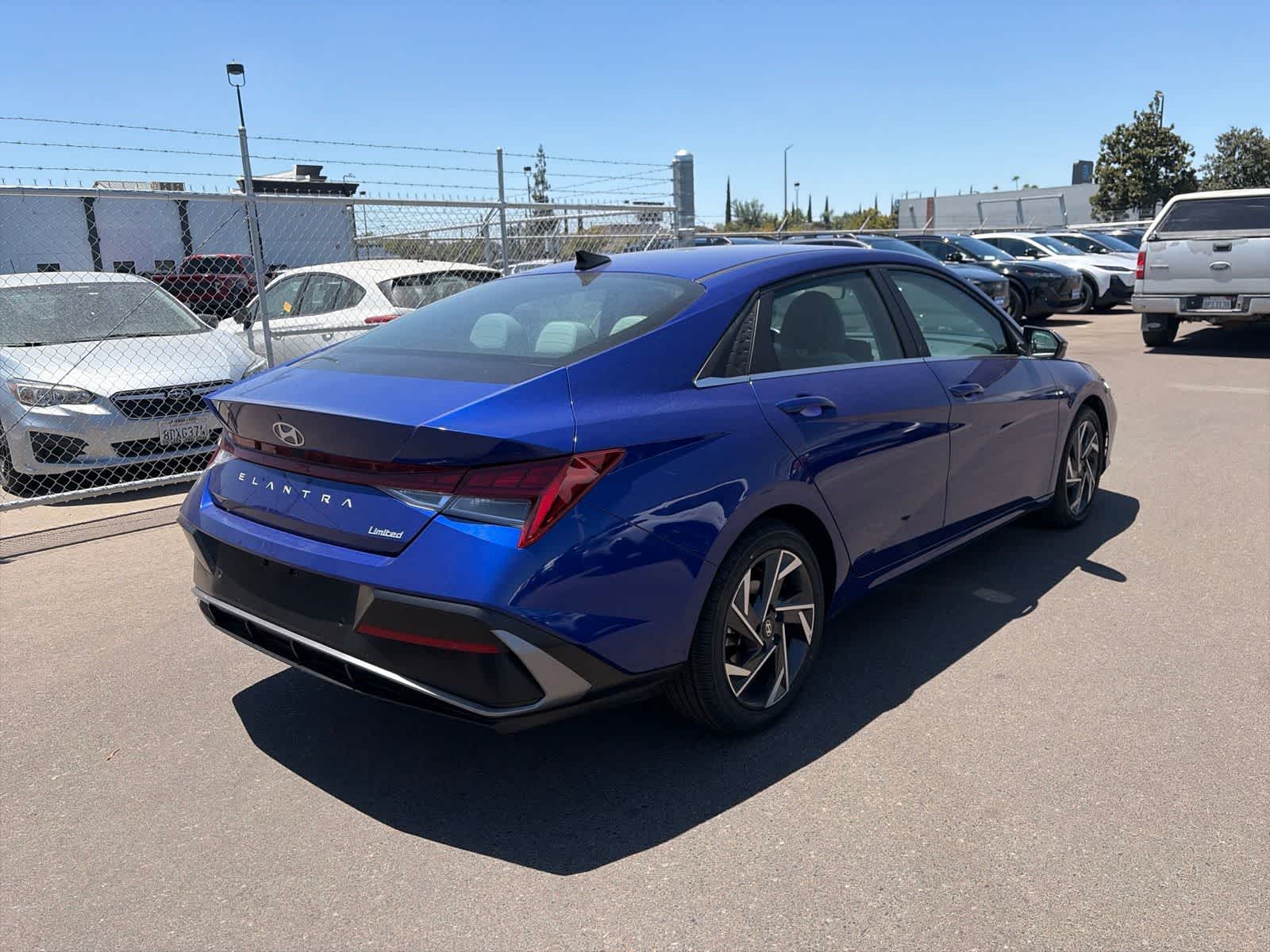 Thumbnail: 2024 Hyundai Elantra - 3
