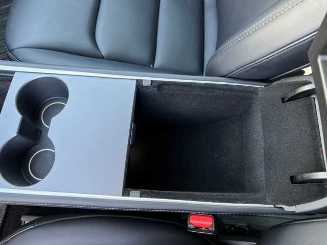 Thumbnail: 2022 Tesla Model 3 - 39