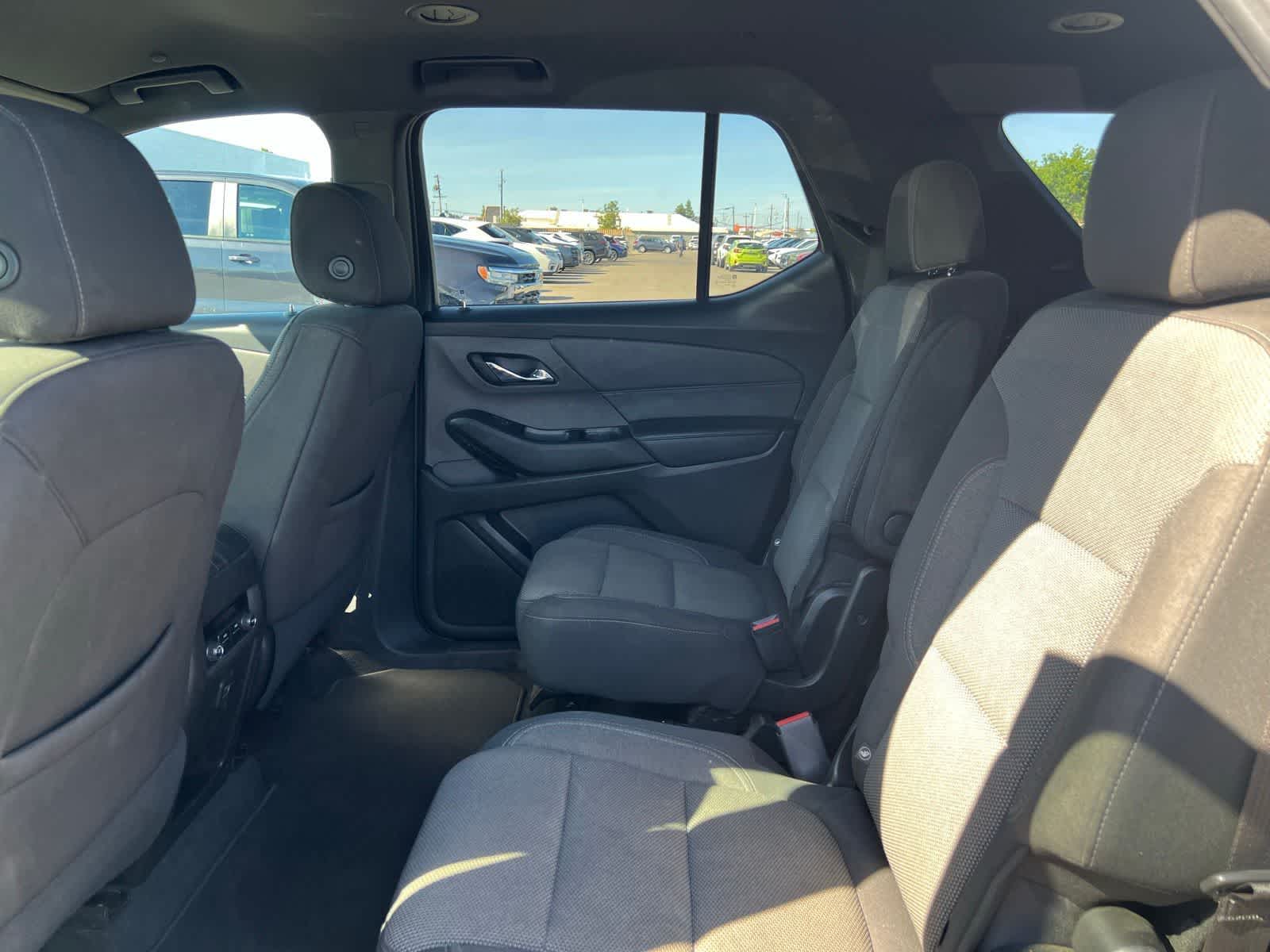 Thumbnail: 2023 Chevrolet Traverse - 19